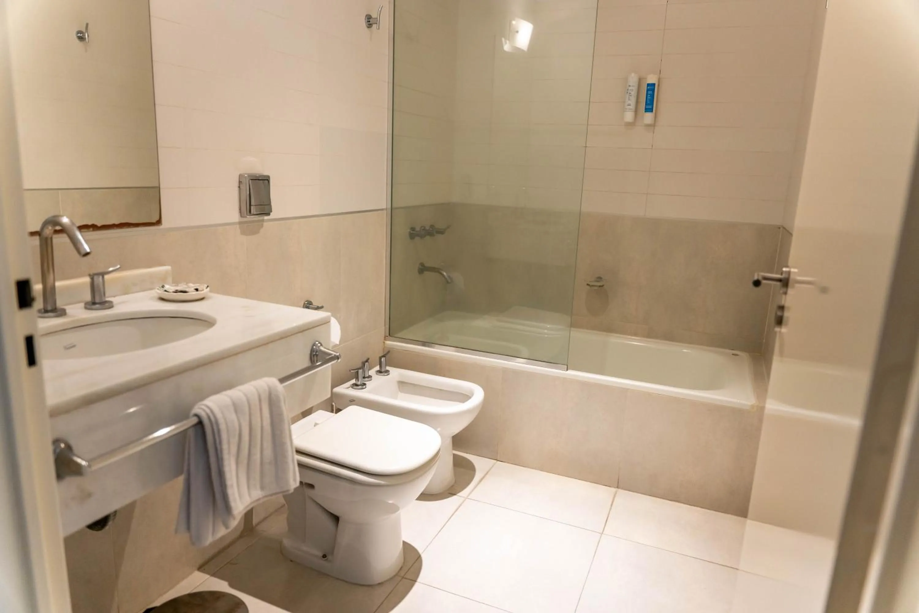 Bathroom in O2 Hotel Mar del Plata