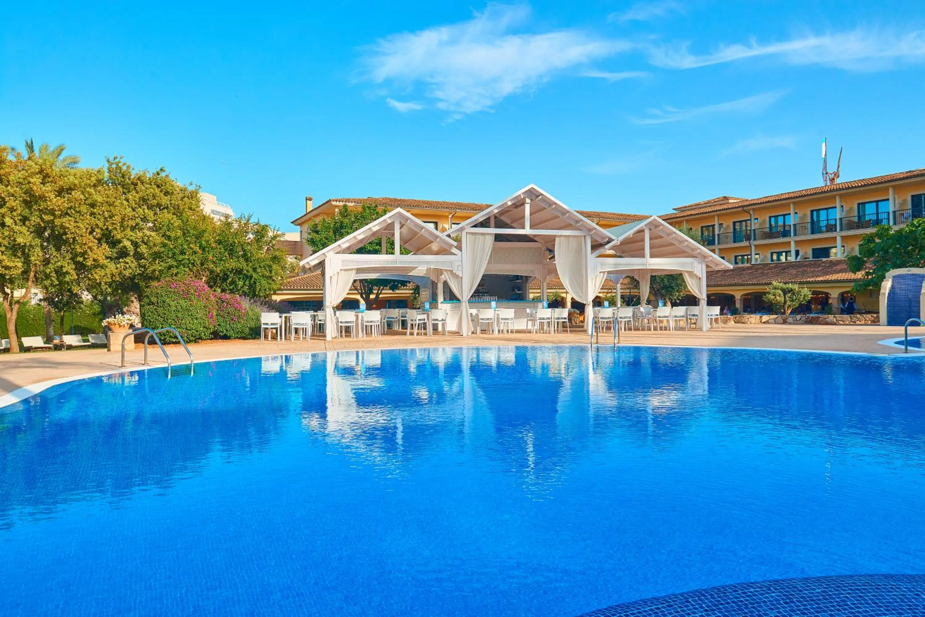 Swimming pool in CM Mallorca Palace - Only Adults