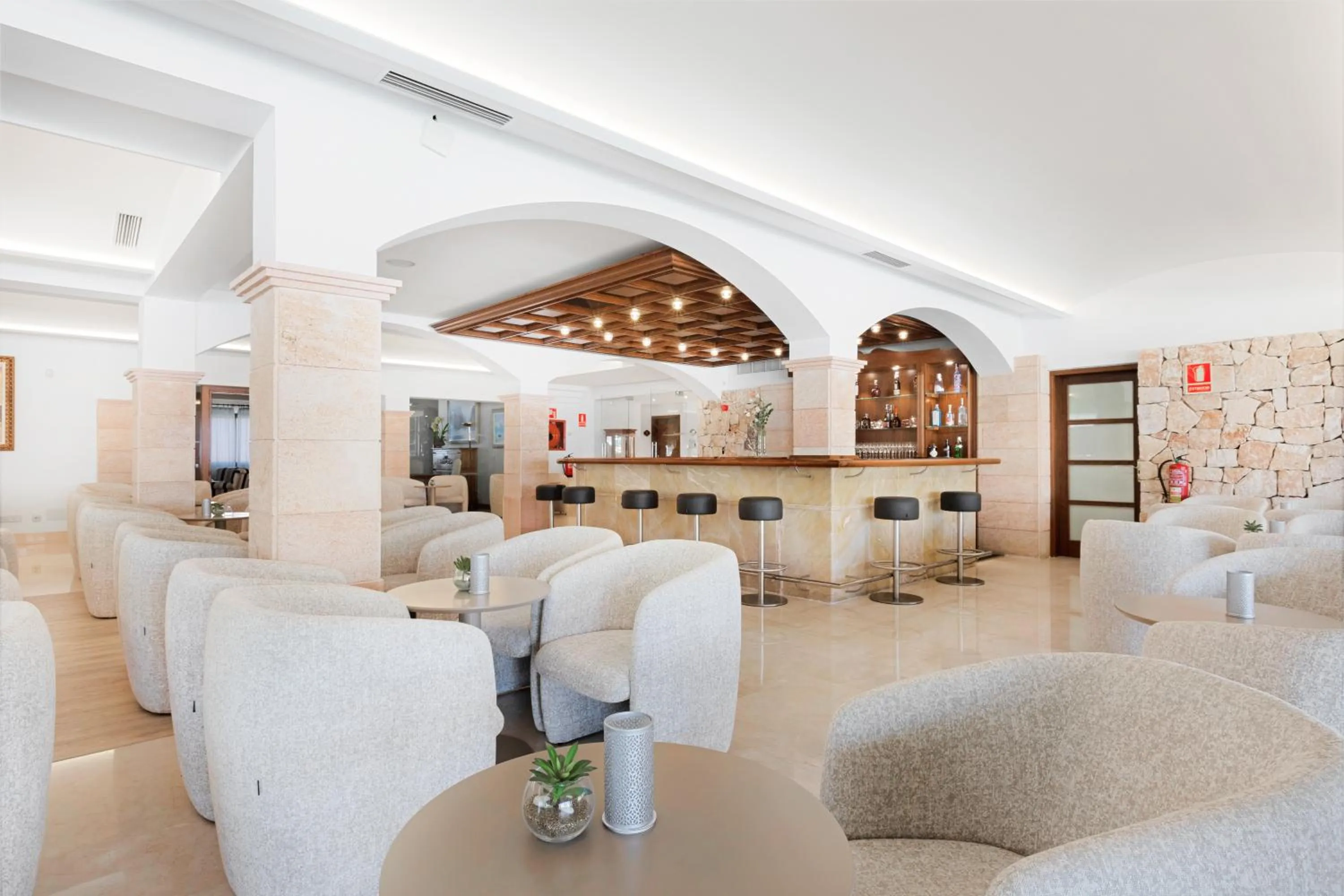 Lounge or bar in CM Mallorca Palace - Only Adults