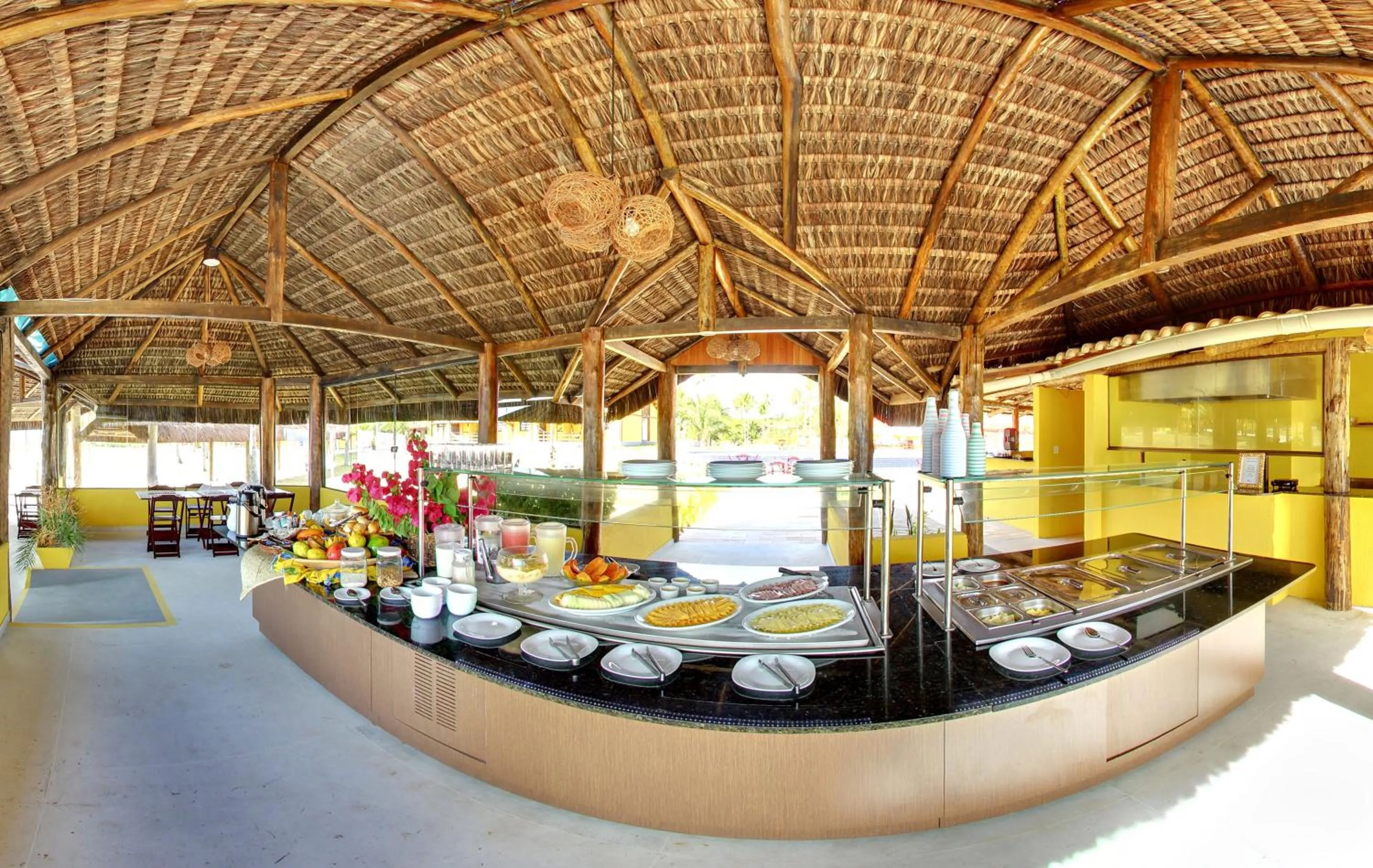 Restaurant/places to eat in Makaira Beach Resort