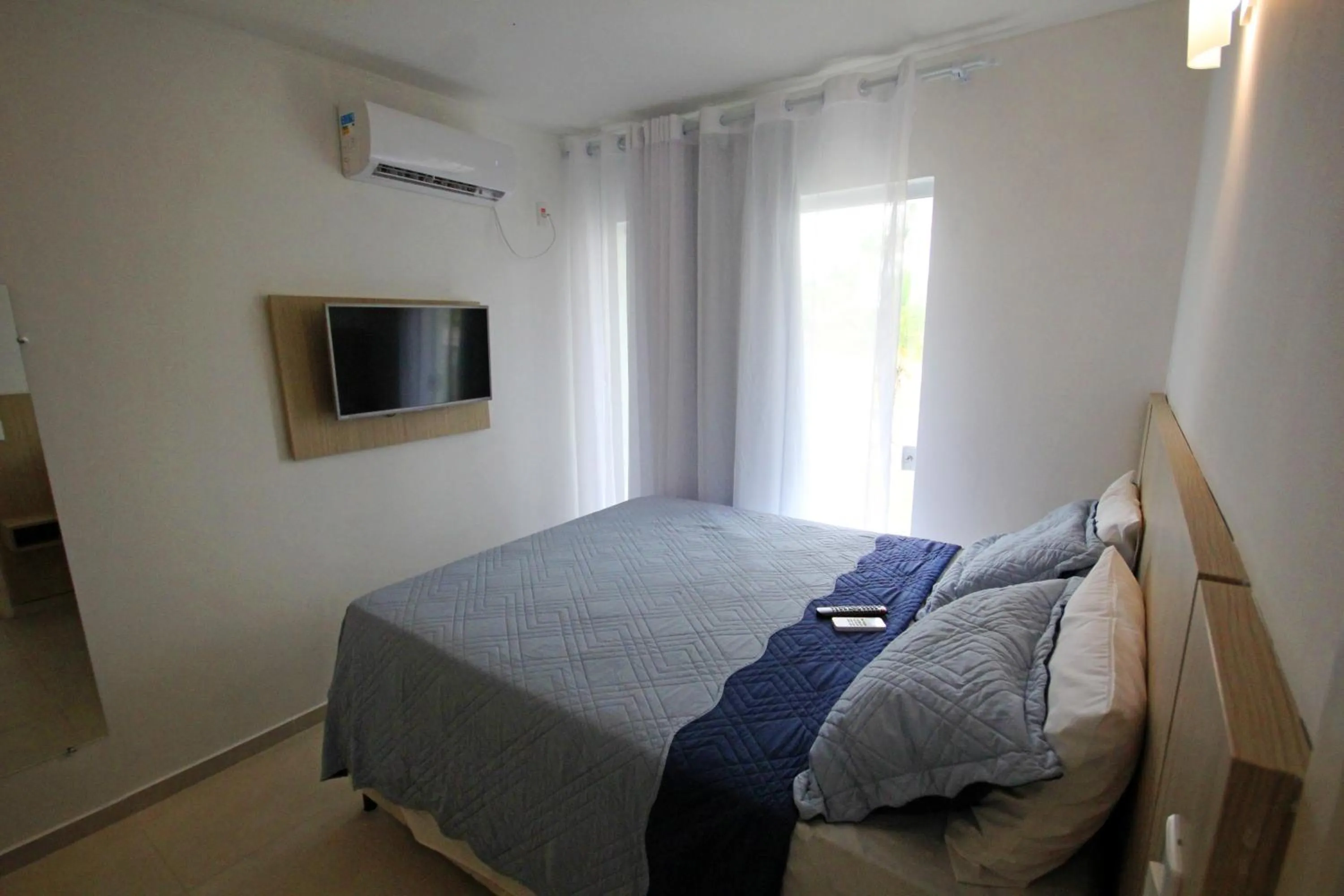 Bedroom, Bed in Makaira Beach Resort