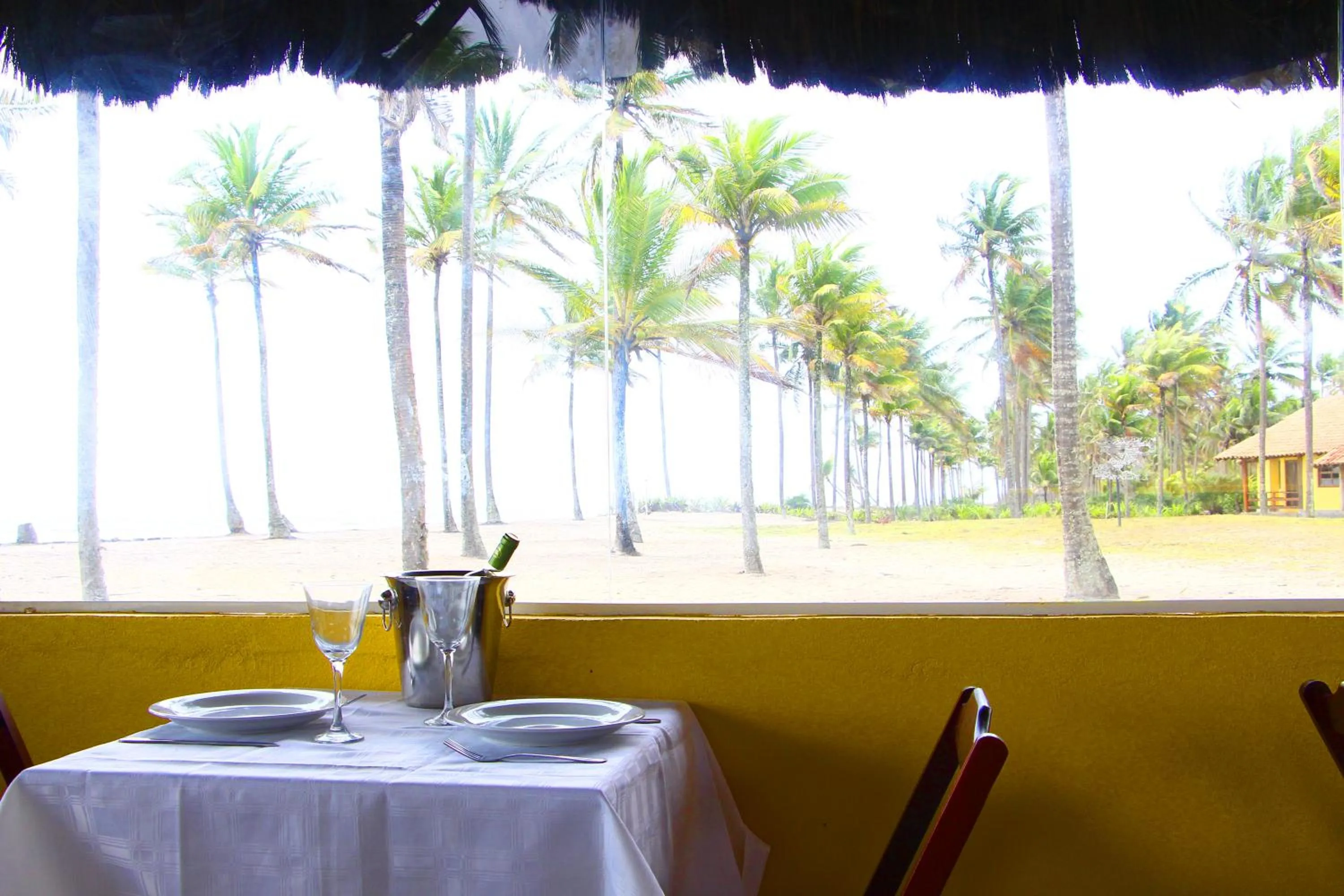 Restaurant/places to eat in Makaira Beach Resort