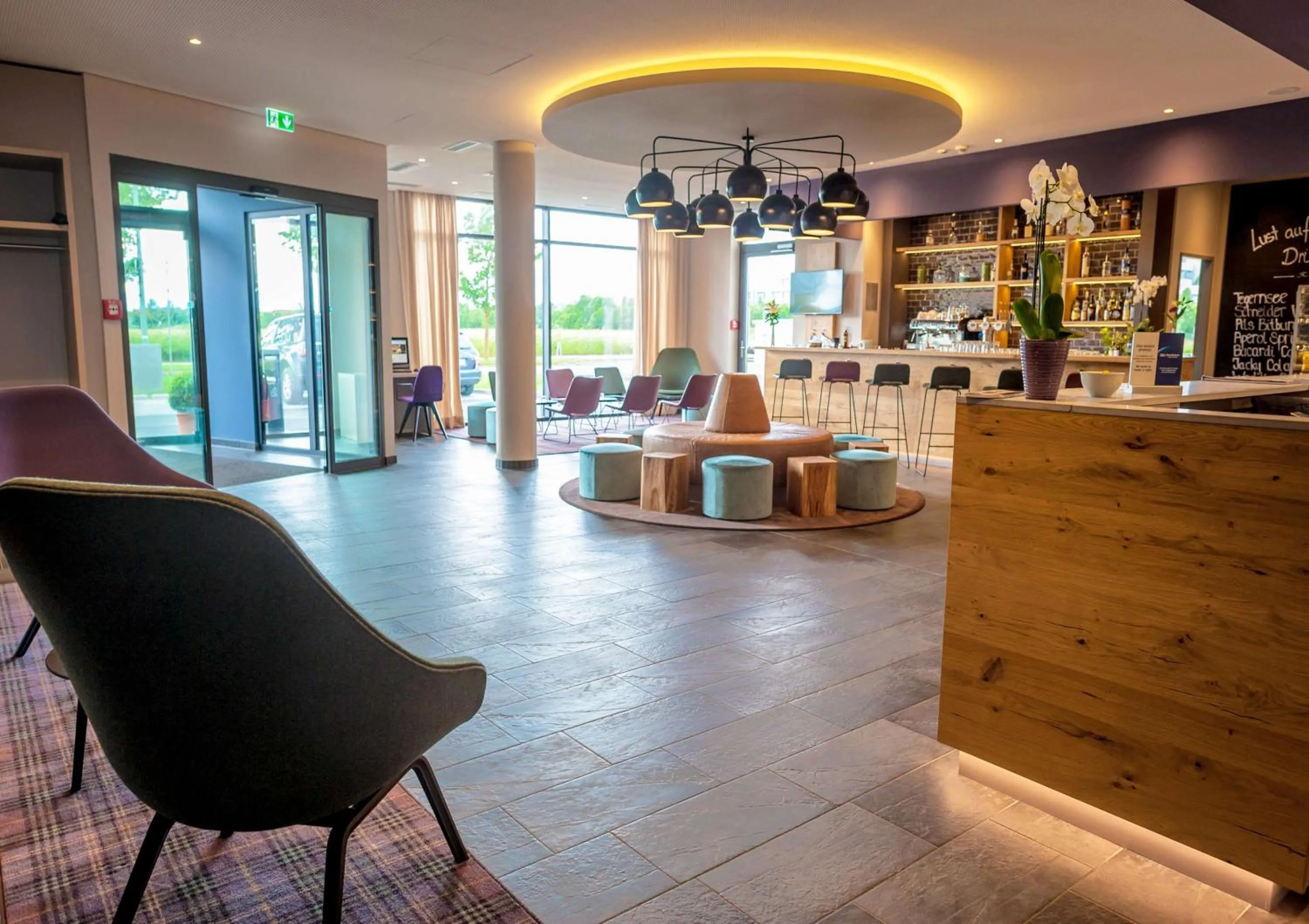 Lobby or reception in BEST WESTERN Hotel The K Unterföhring