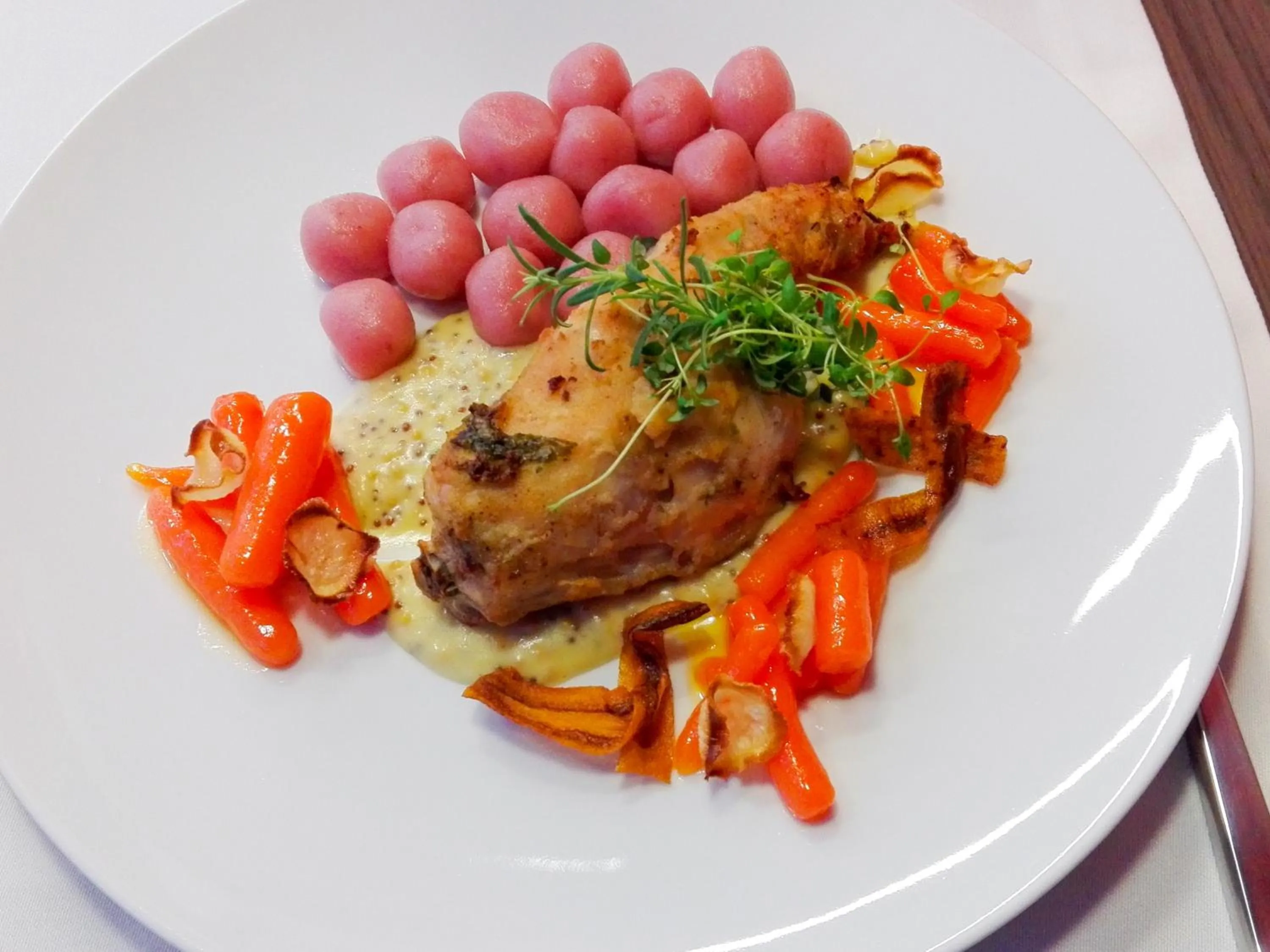 Restaurant/places to eat, Food in Hotel Kosma