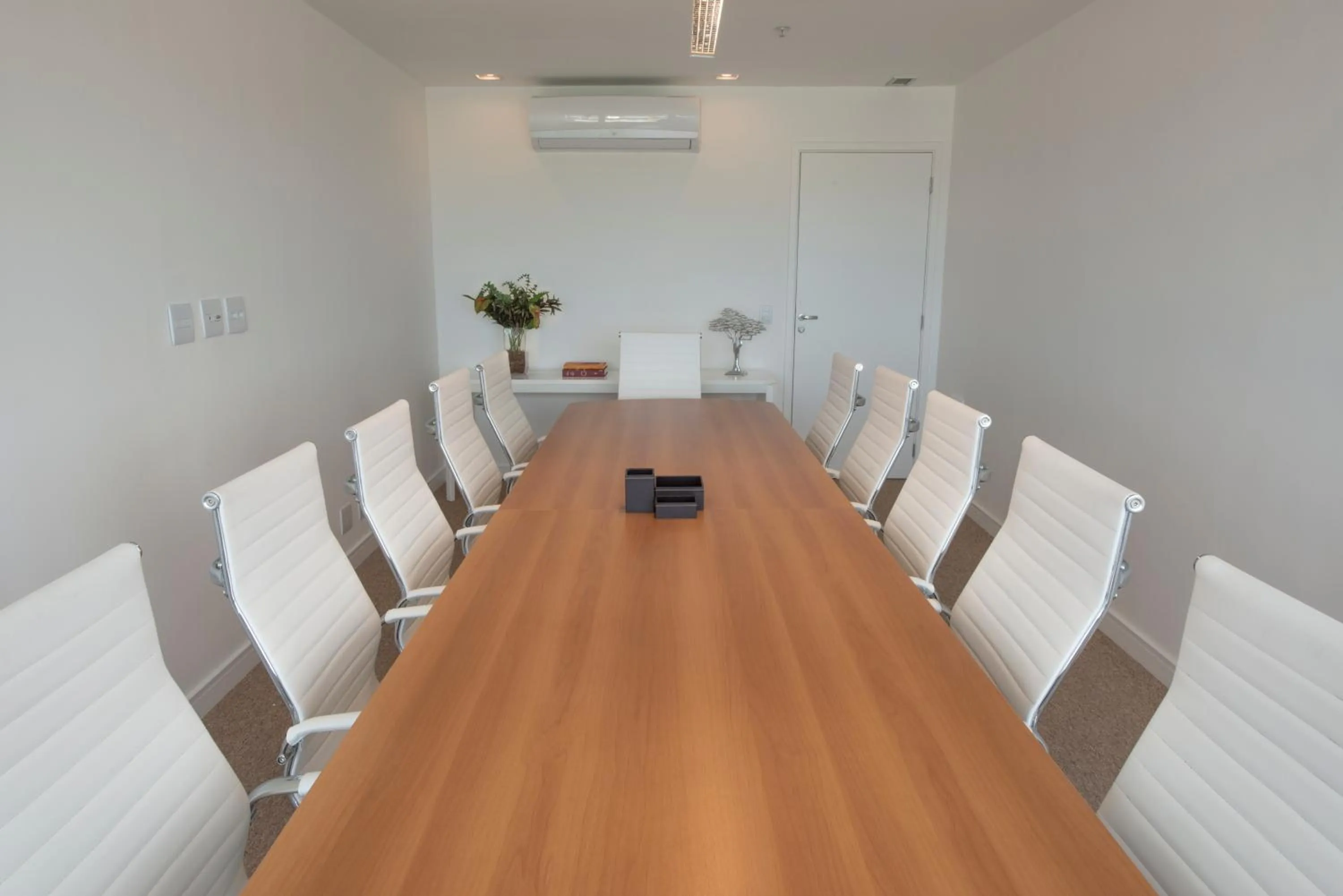 Meeting/conference room in Promenade Fusion Itaguaí - OFICIAL