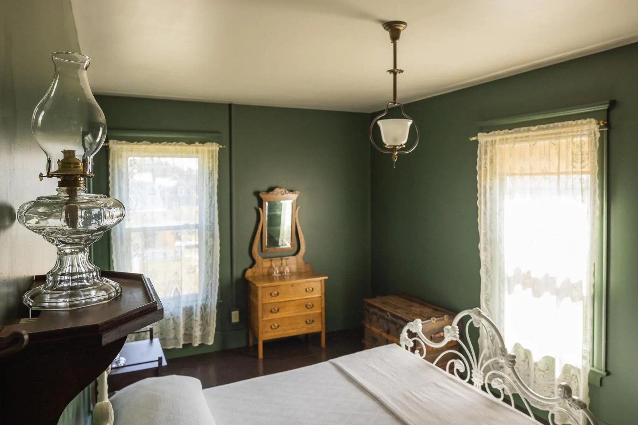 Bedroom, Bed in Hôtel Château Albert