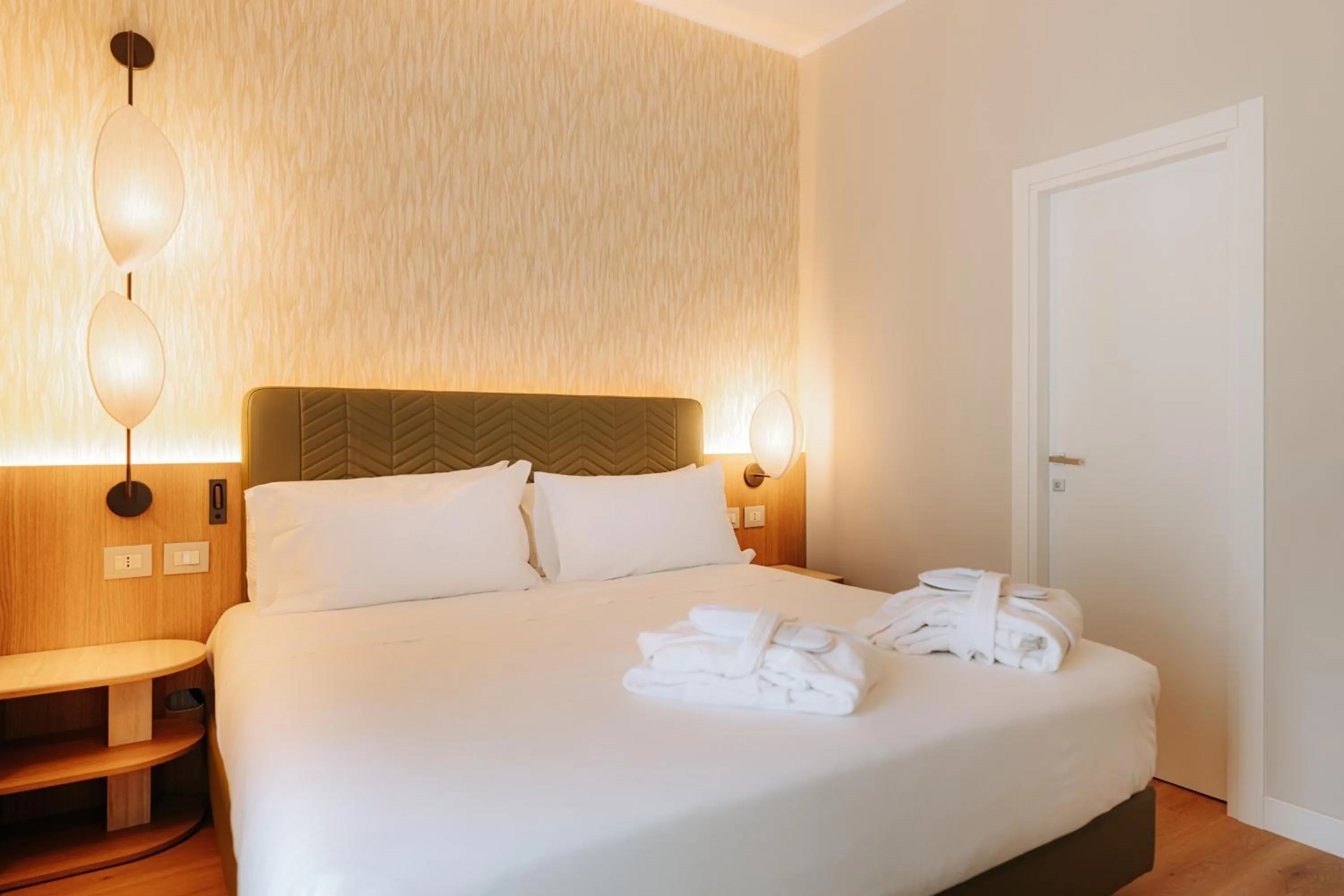 Bed in Mövenpick Hotel Bari