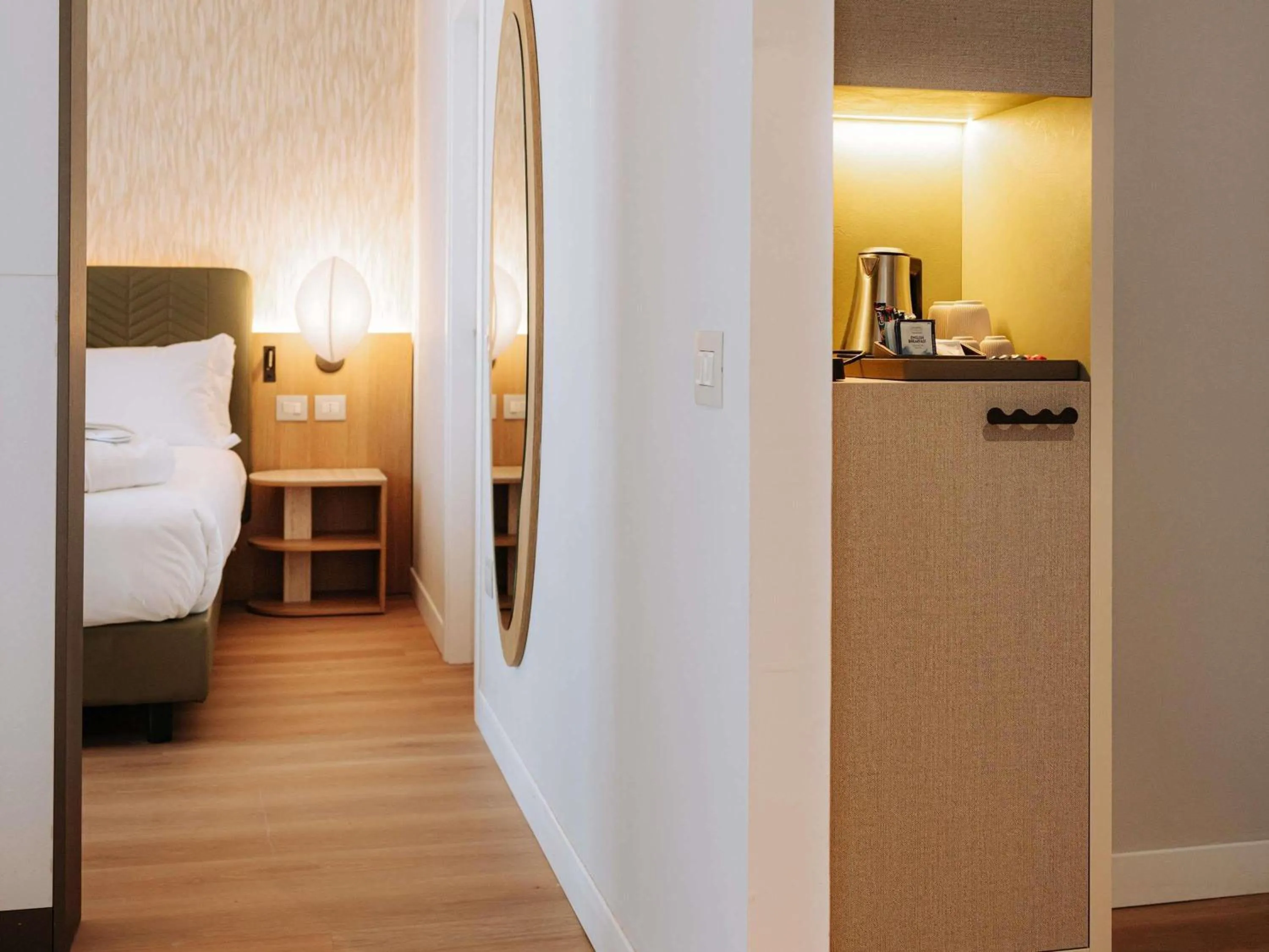 Bedroom, Bed in Mövenpick Hotel Bari