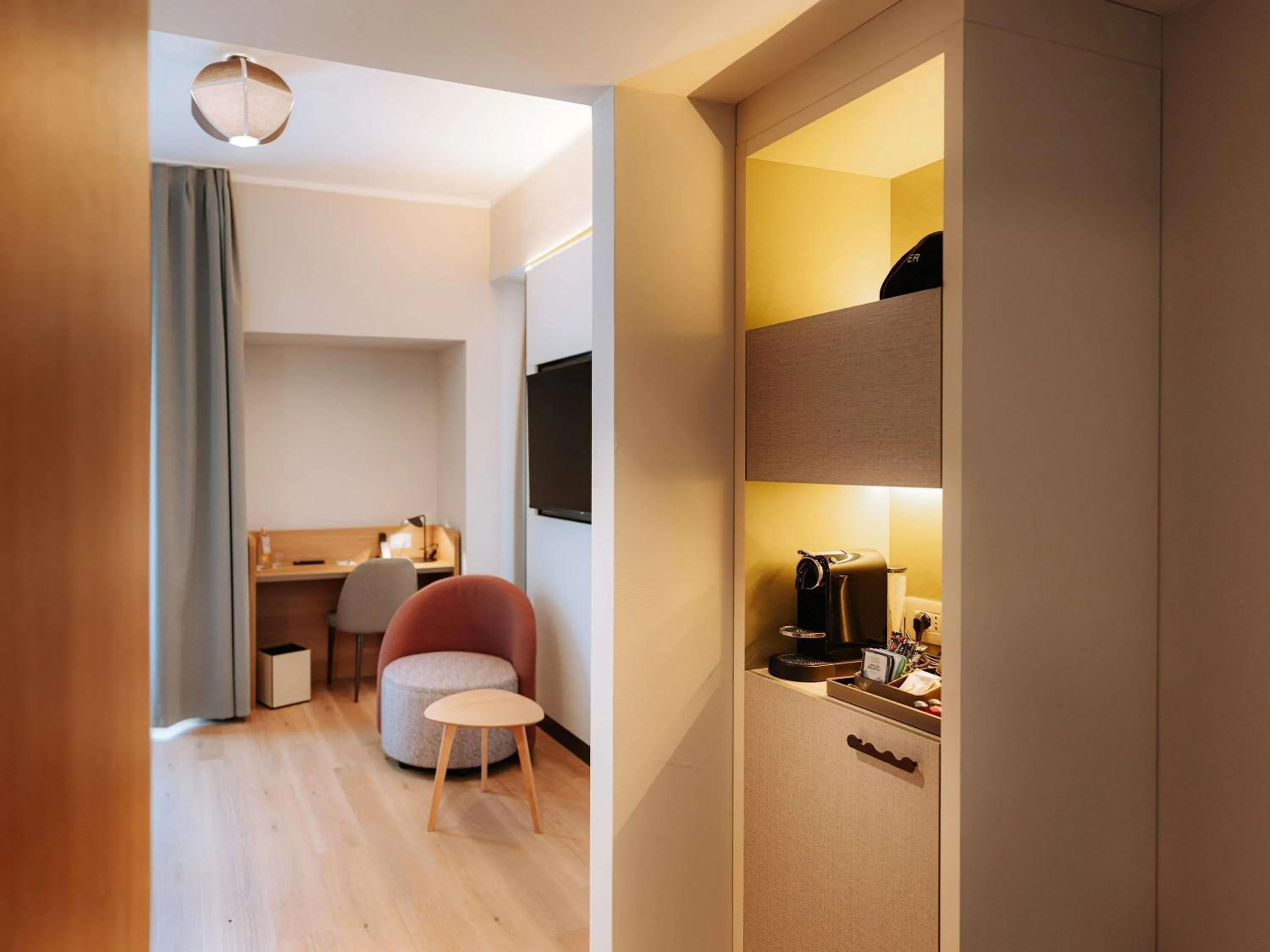 Bedroom, Bed in Mövenpick Hotel Bari