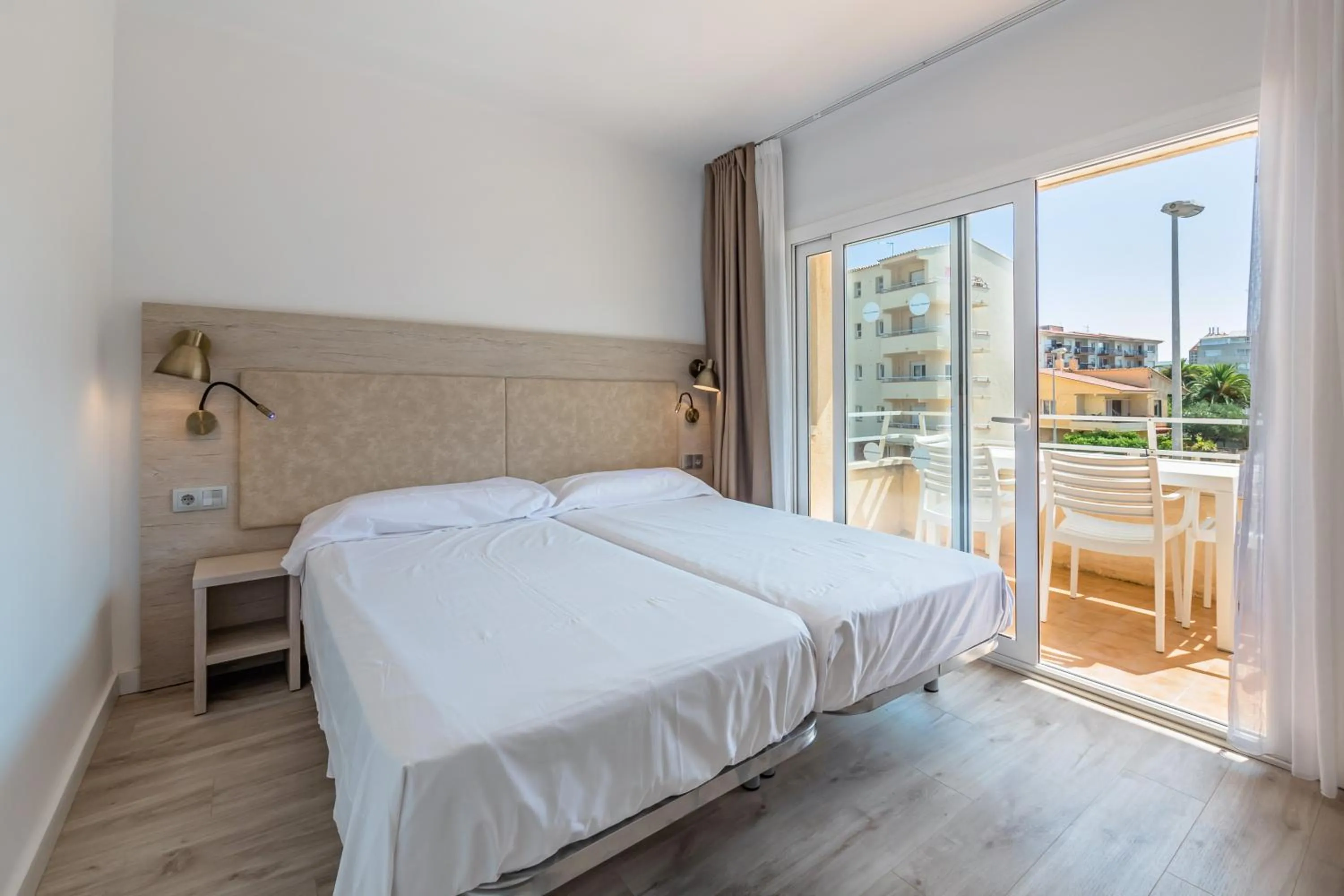Bed in Pierre & Vacances Estartit Playa