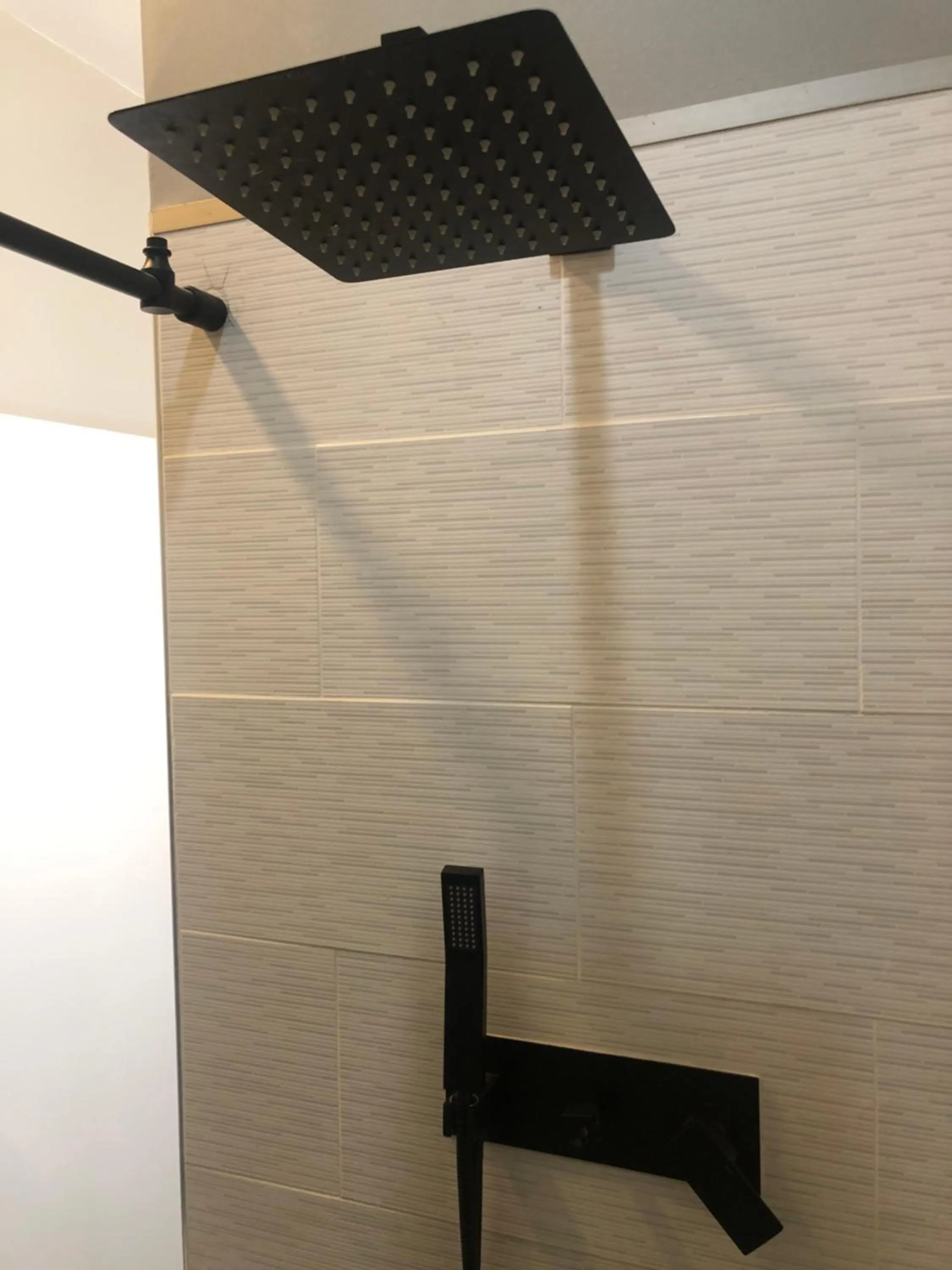 Shower in Hotel Royal