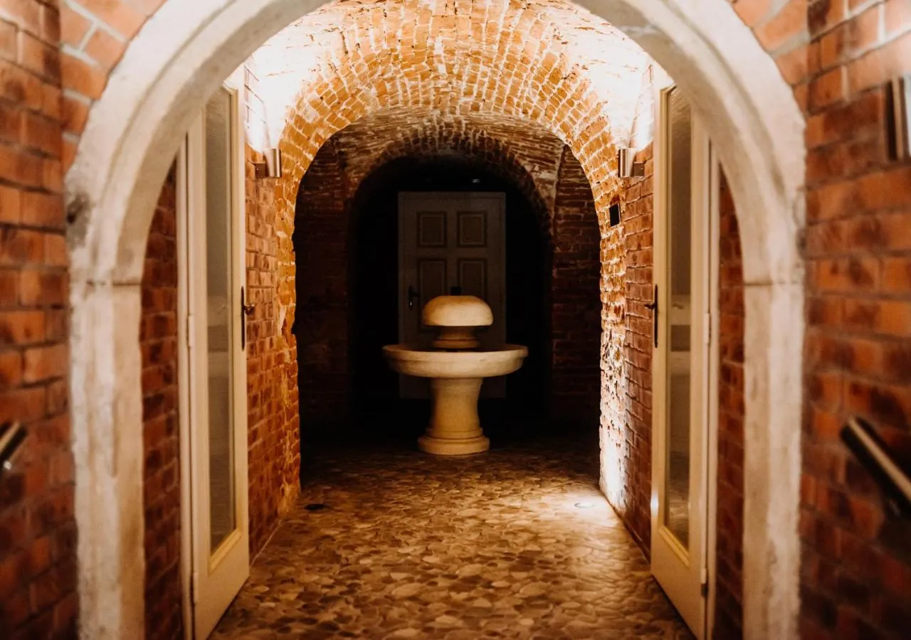 Massage in Hotel Gino Park Palace - Kaštieľ Orlové