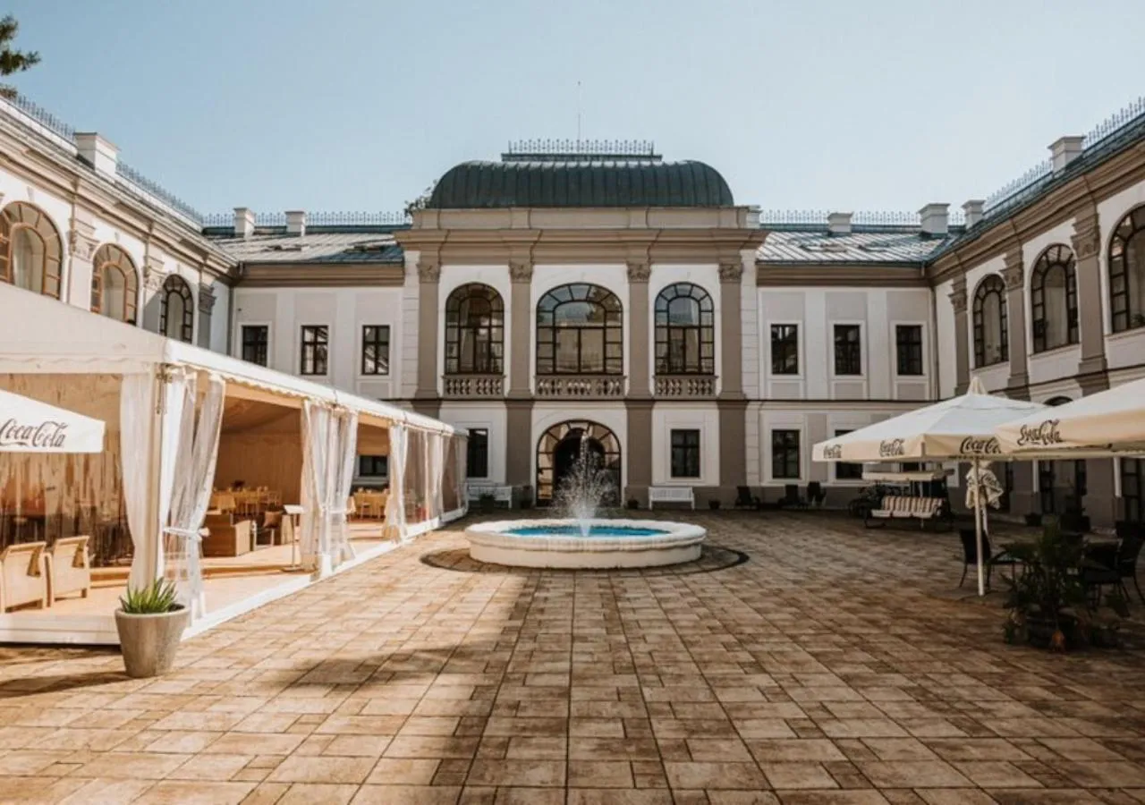 Property building in Hotel Gino Park Palace - Kaštieľ Orlové