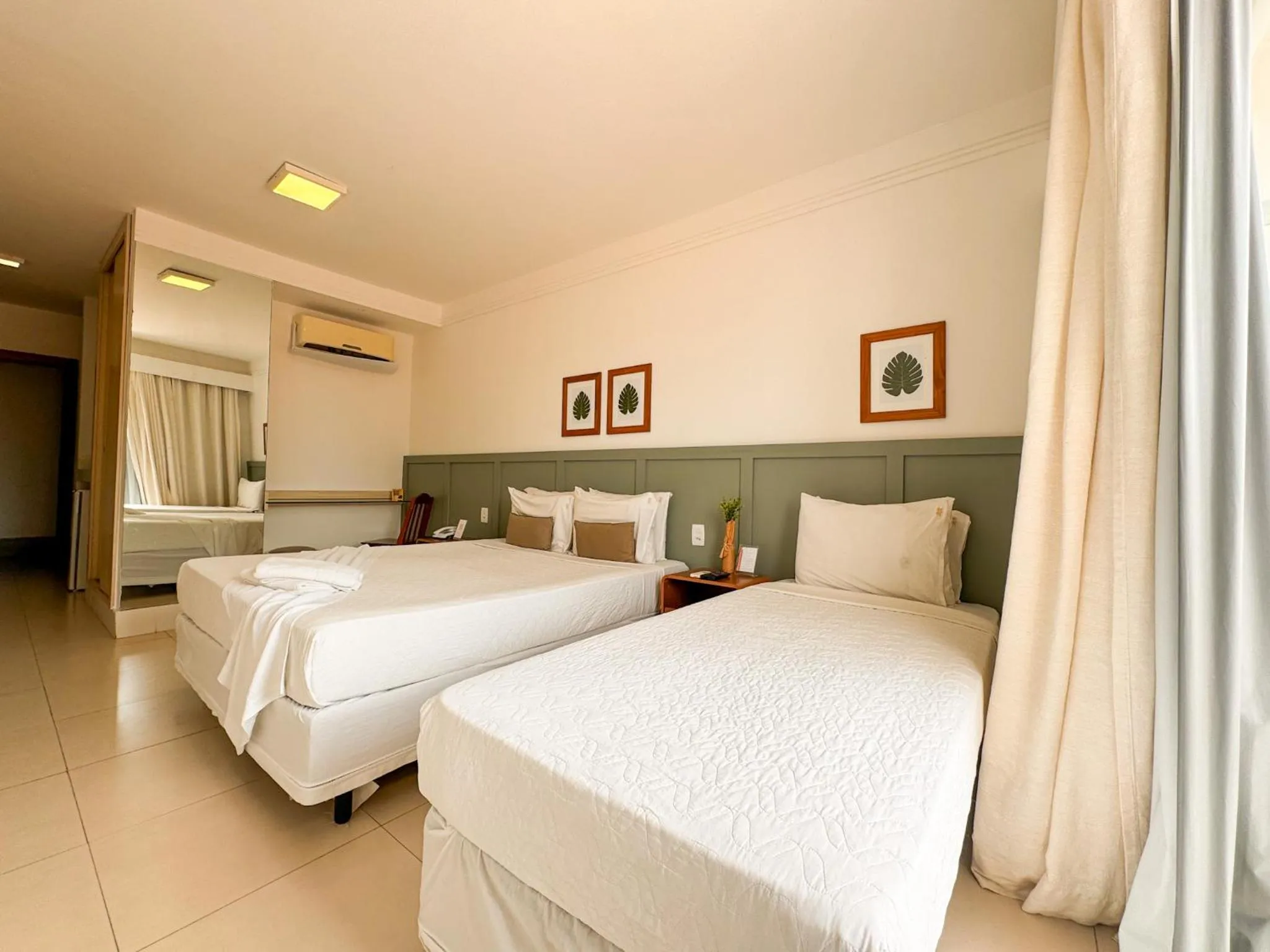 Bedroom, Bed in Hotel Premium Recanto da Passagem