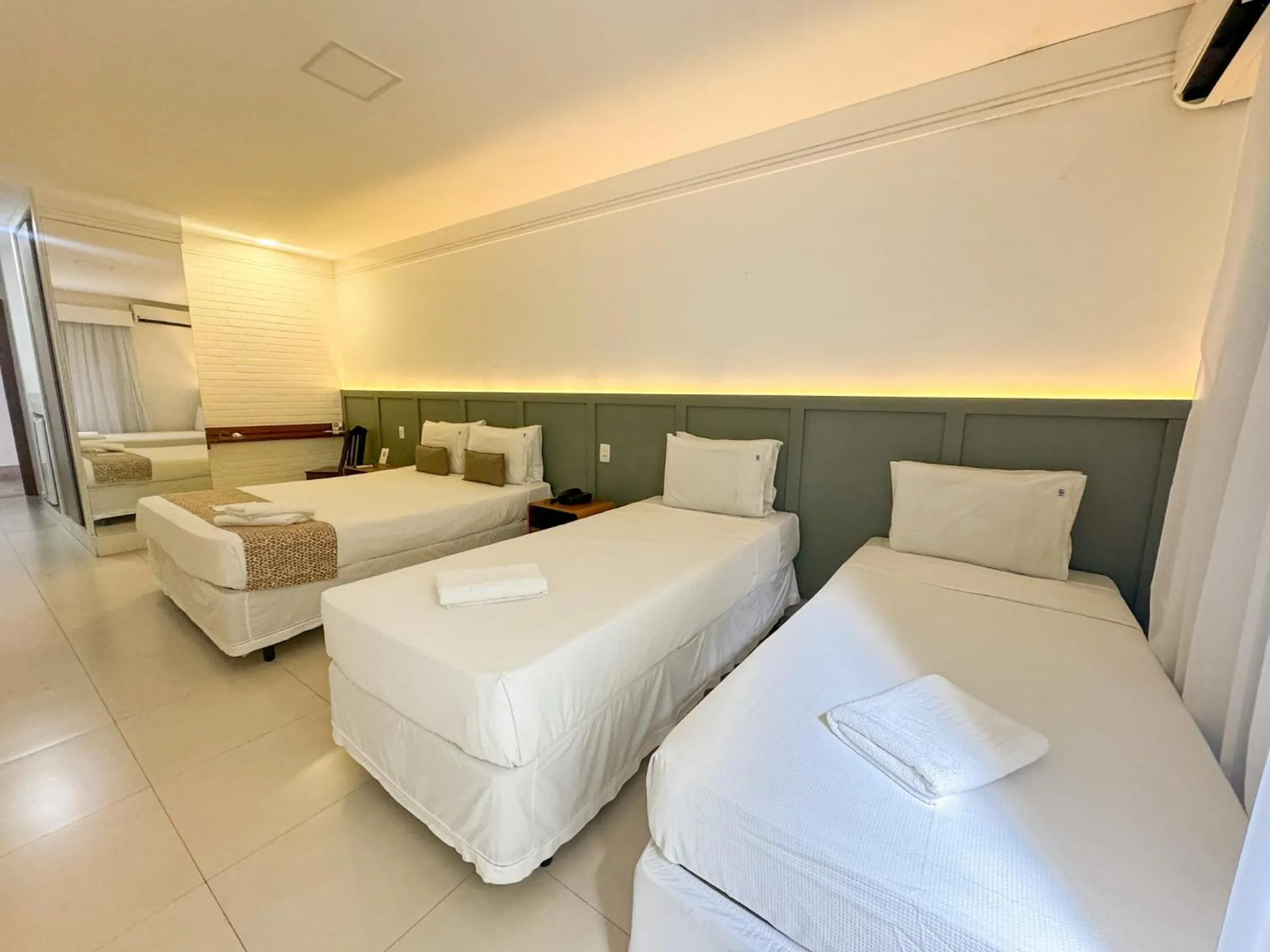 Bedroom, Bed in Hotel Premium Recanto da Passagem