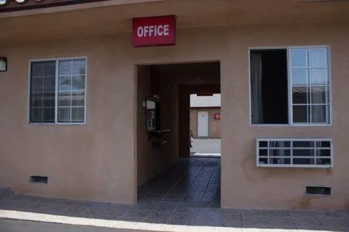 Facade/entrance in Welcome Inn