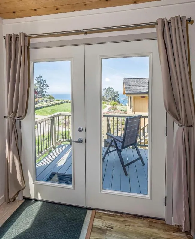 Day in Cottages at Little River Cove