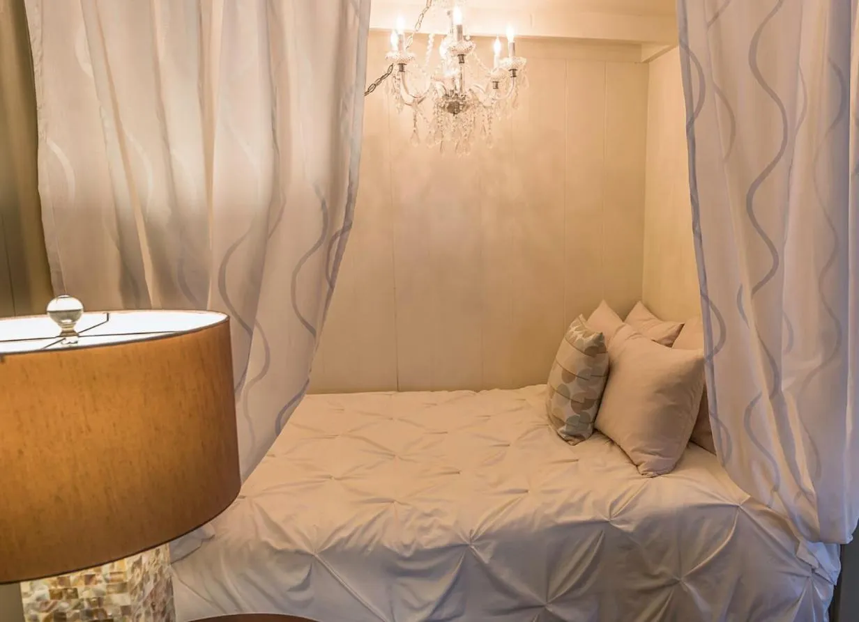 Bed in Cottages at Little River Cove