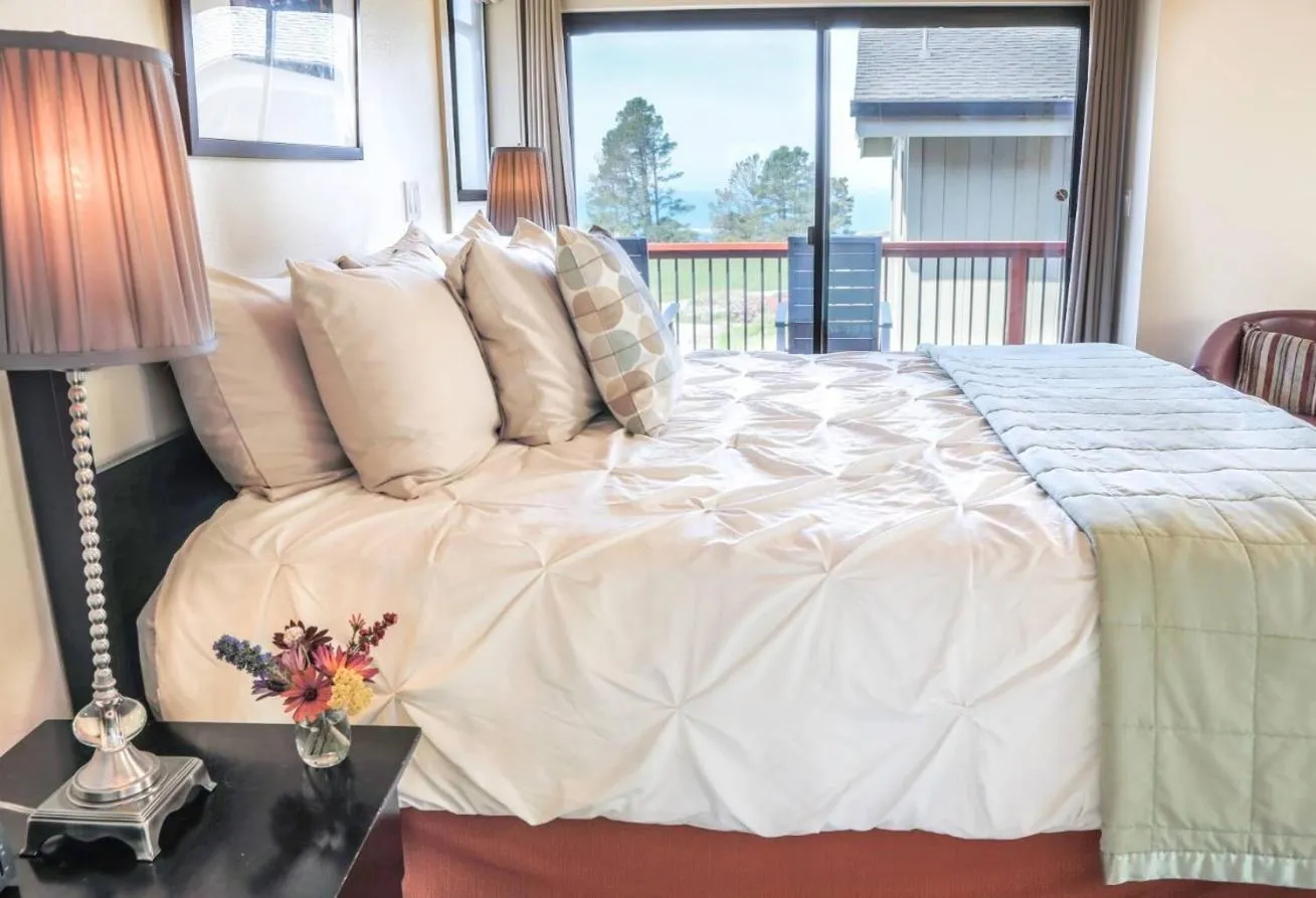 Bed in Cottages at Little River Cove
