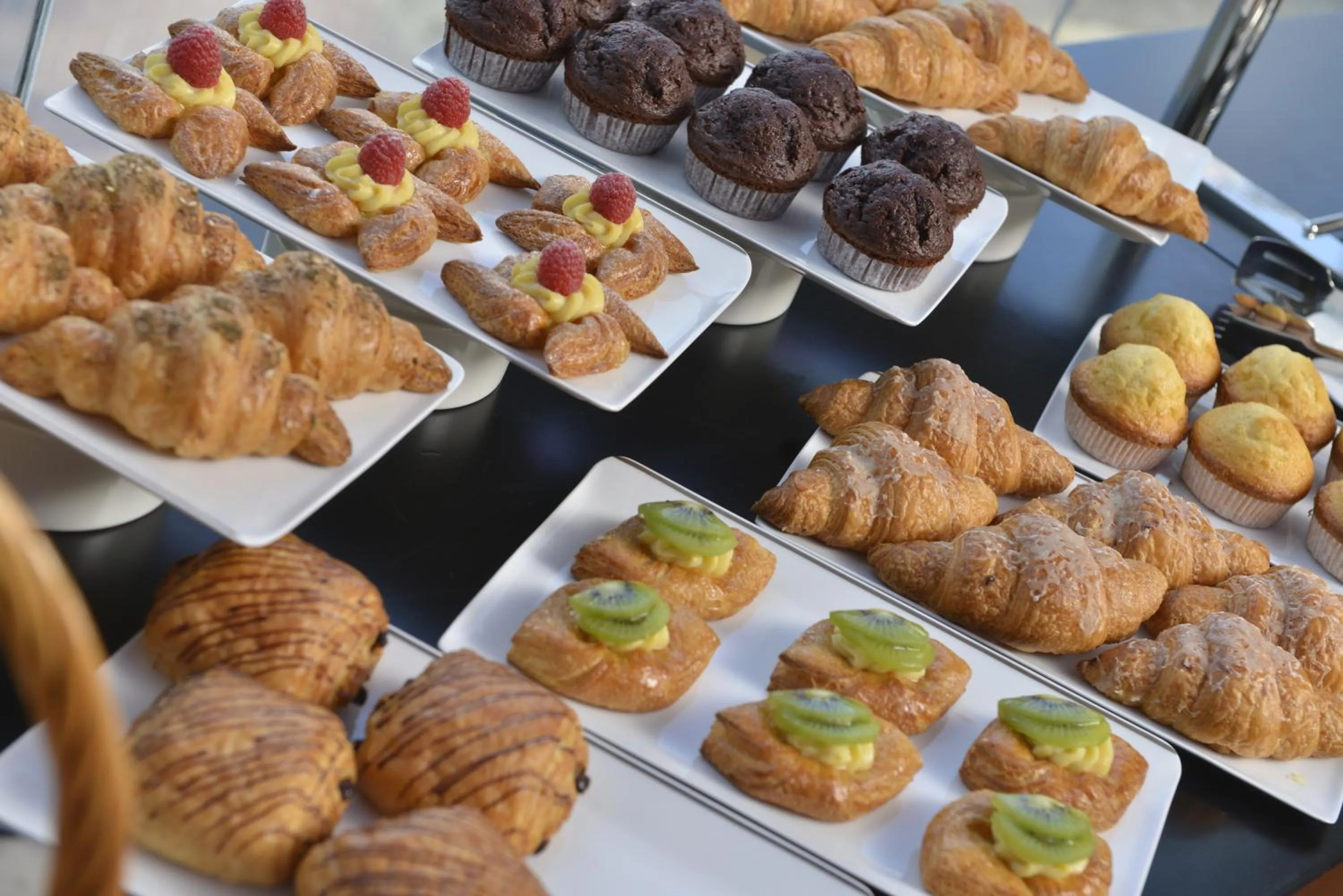 Food in Gulf Suites Hotel Amwaj