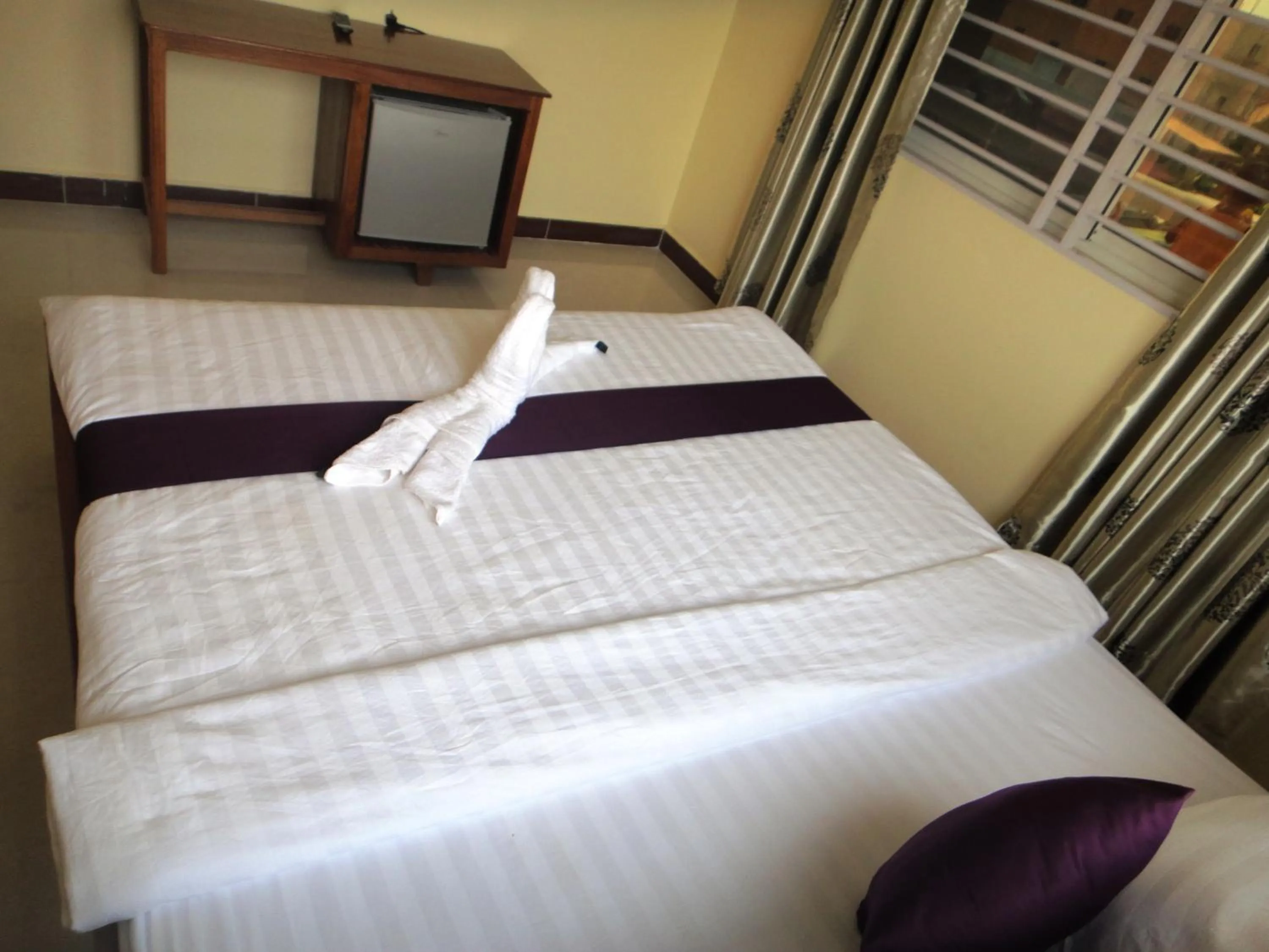 Photo of the whole room, Bed in Khemra I Guesthouse