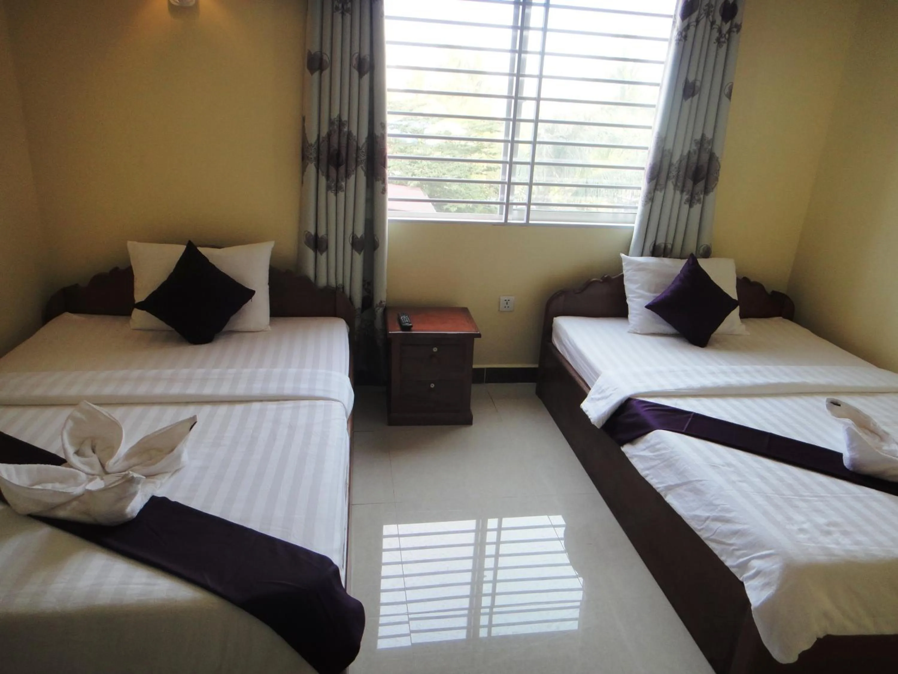 Photo of the whole room, Bed in Khemra I Guesthouse