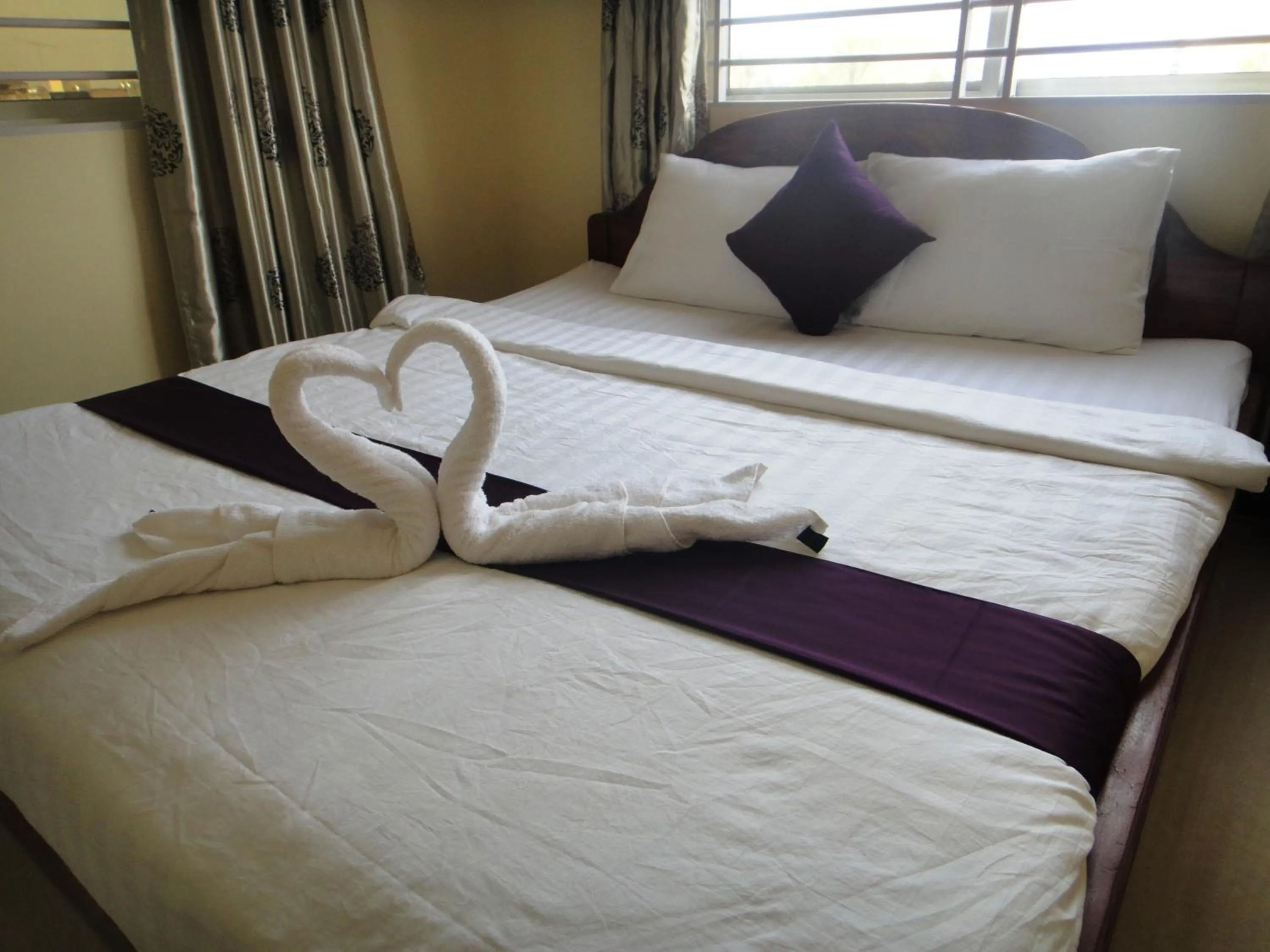 Photo of the whole room, Bed in Khemra I Guesthouse