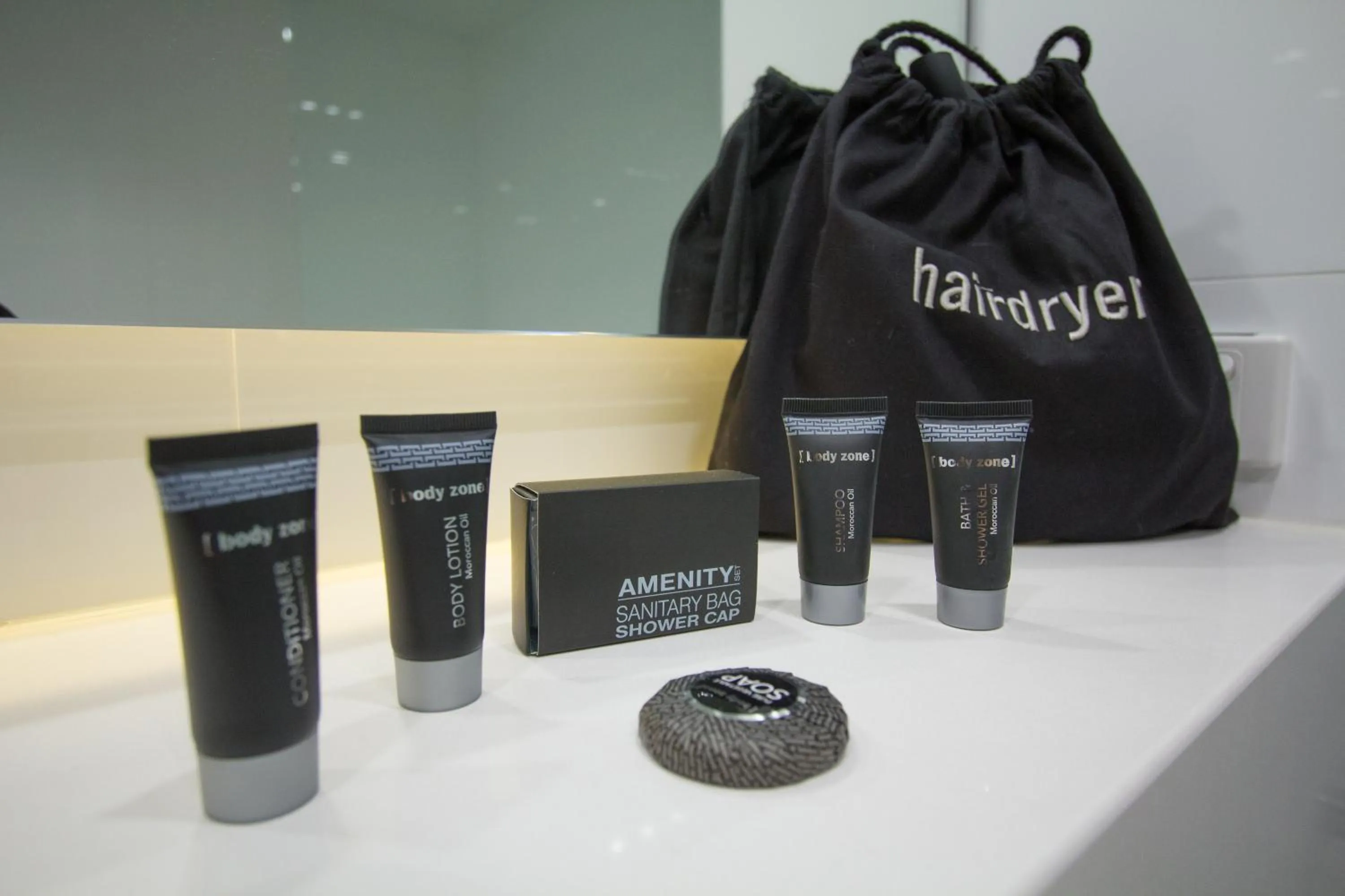 Bathroom in Young Federation Motor Inn and Services Club