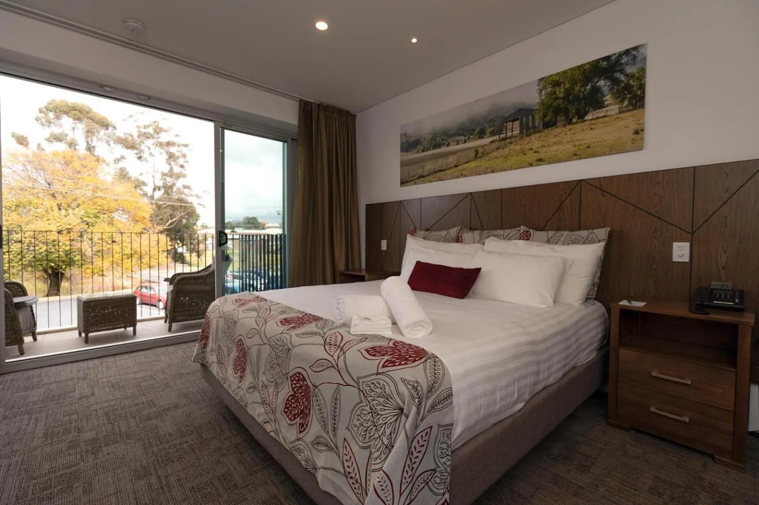 Bed in Young Federation Motor Inn and Services Club