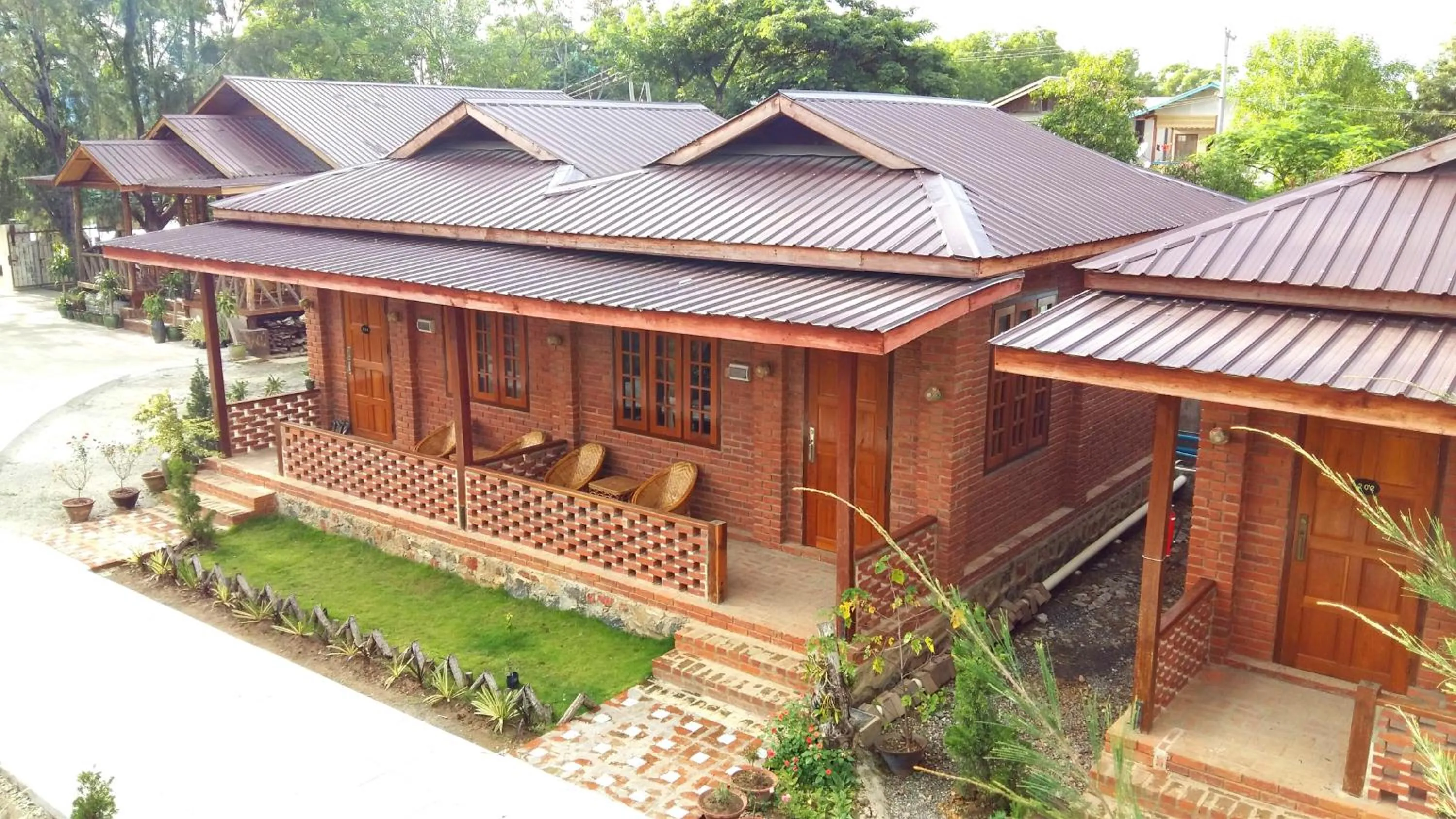 Property building in Trinity Family Inn