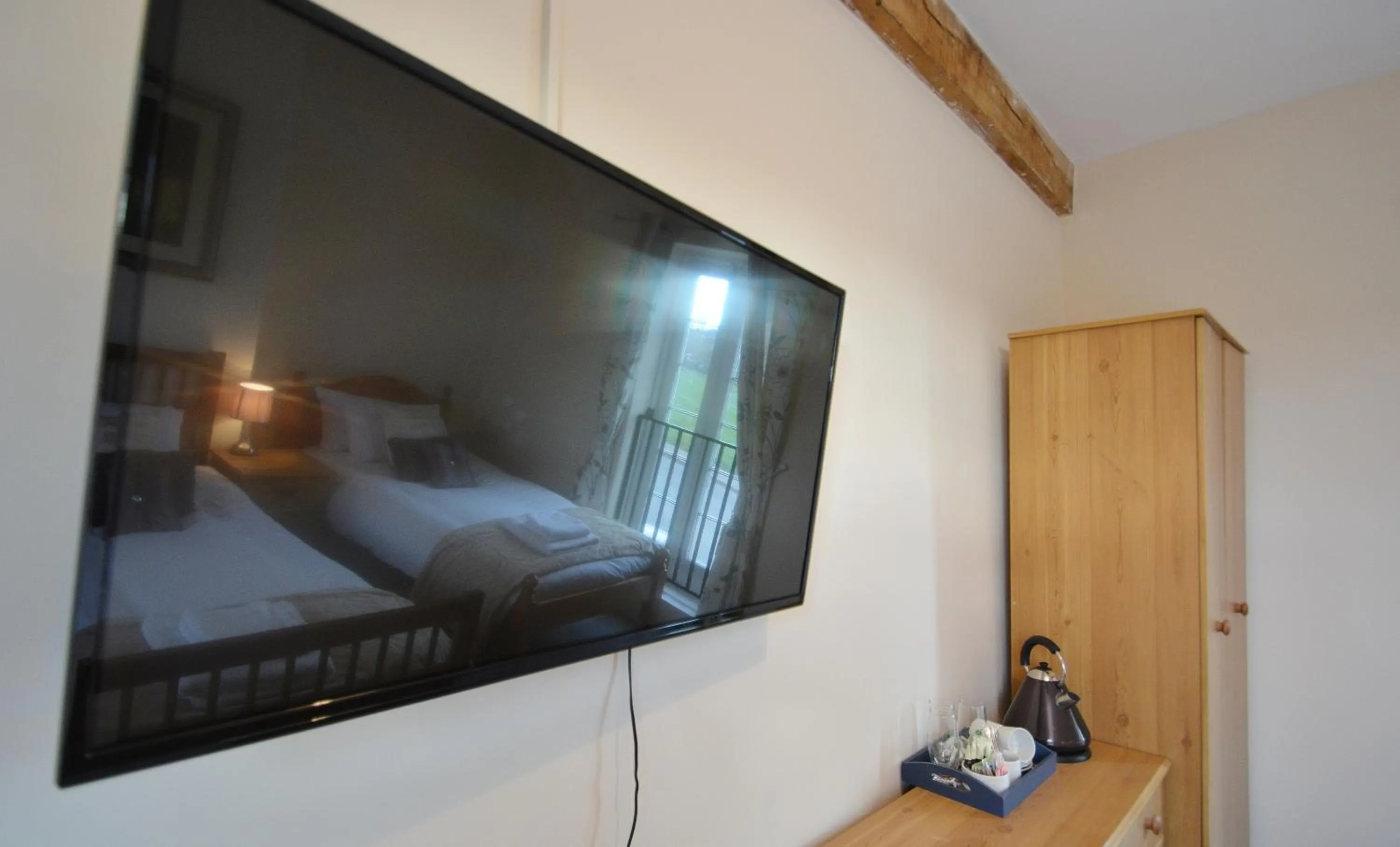 TV and multimedia, Bed in The Old Red Lion