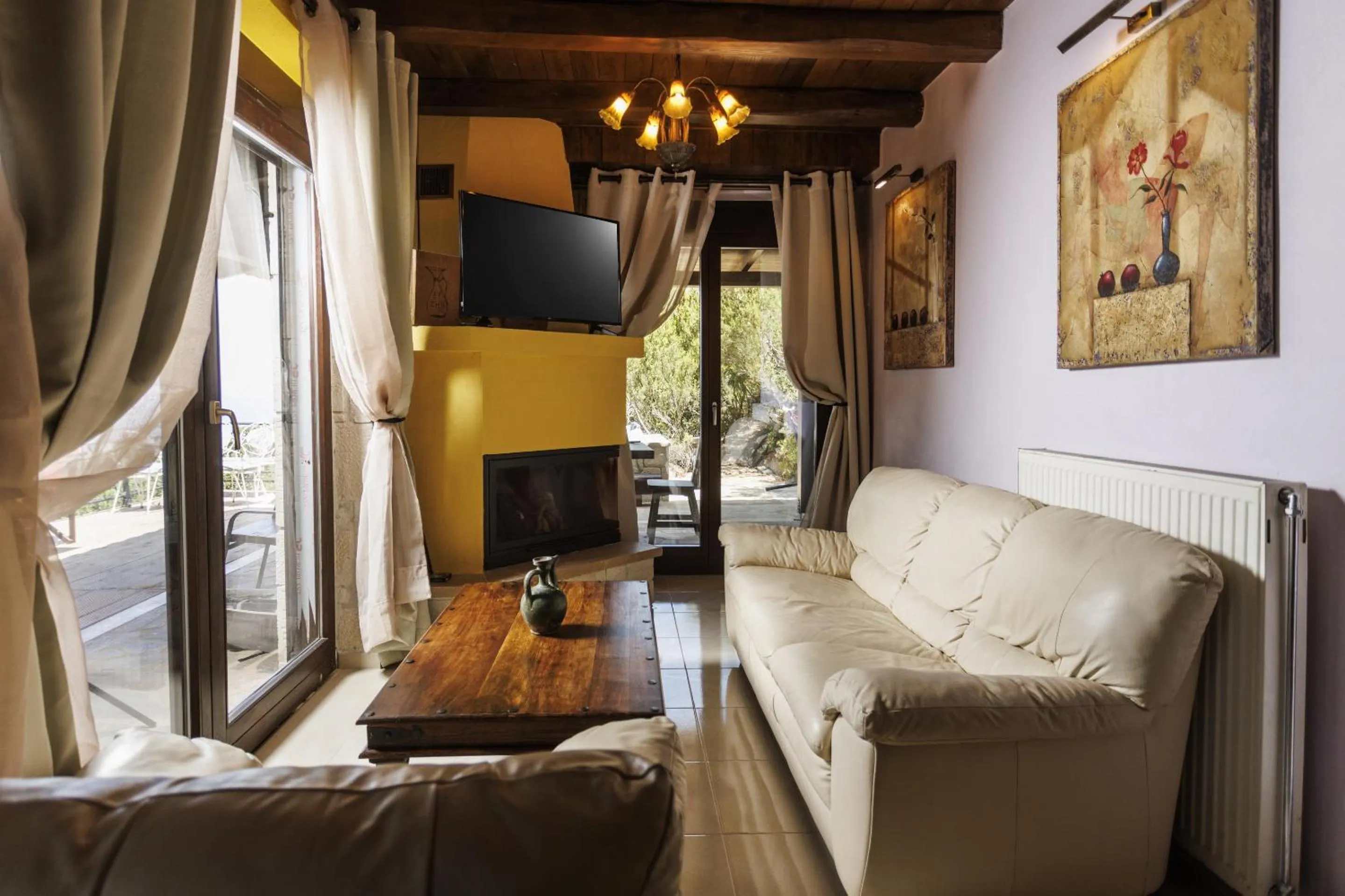 Living room in Akritas Ef Zin Villas & Suites