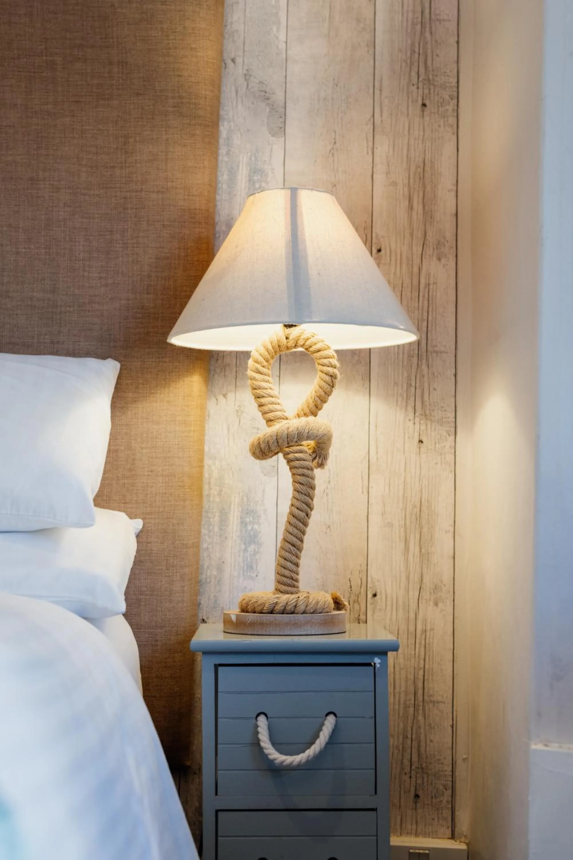 Bed in The Two Lifeboats