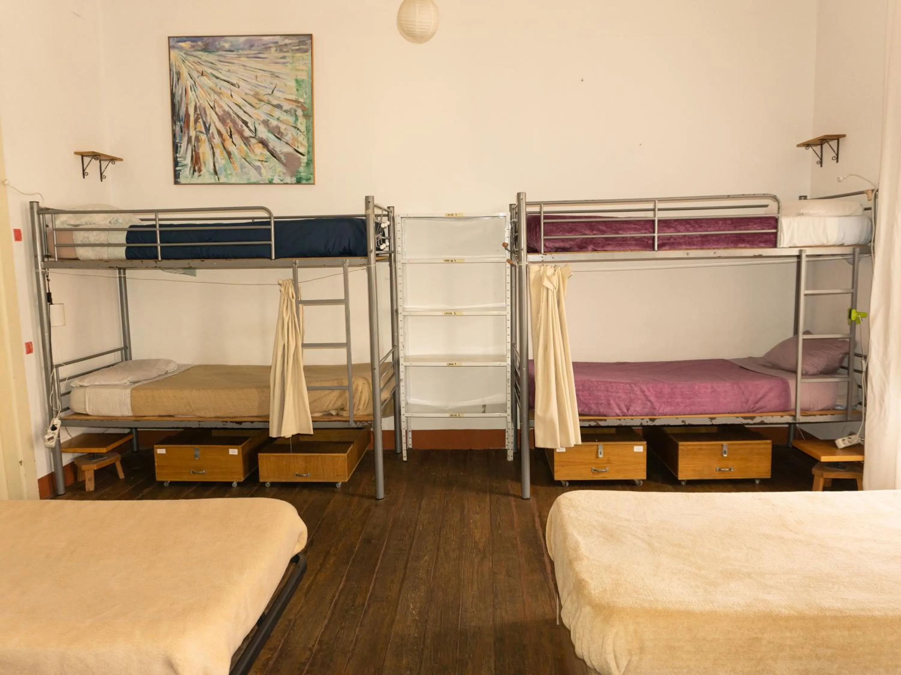 Photo of the whole room, Bed in Hostel Albergue La Casa Encantada