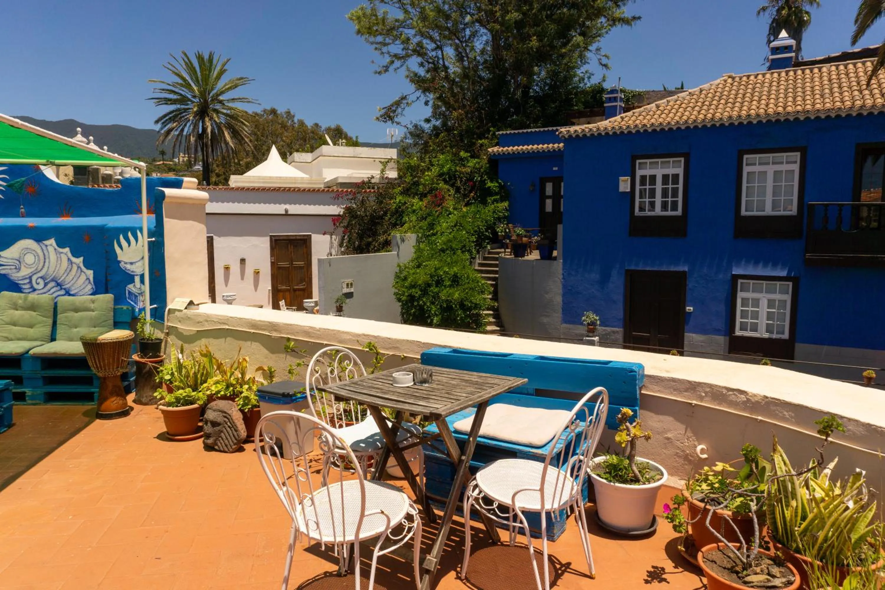 Balcony/Terrace in Hostel Albergue La Casa Encantada
