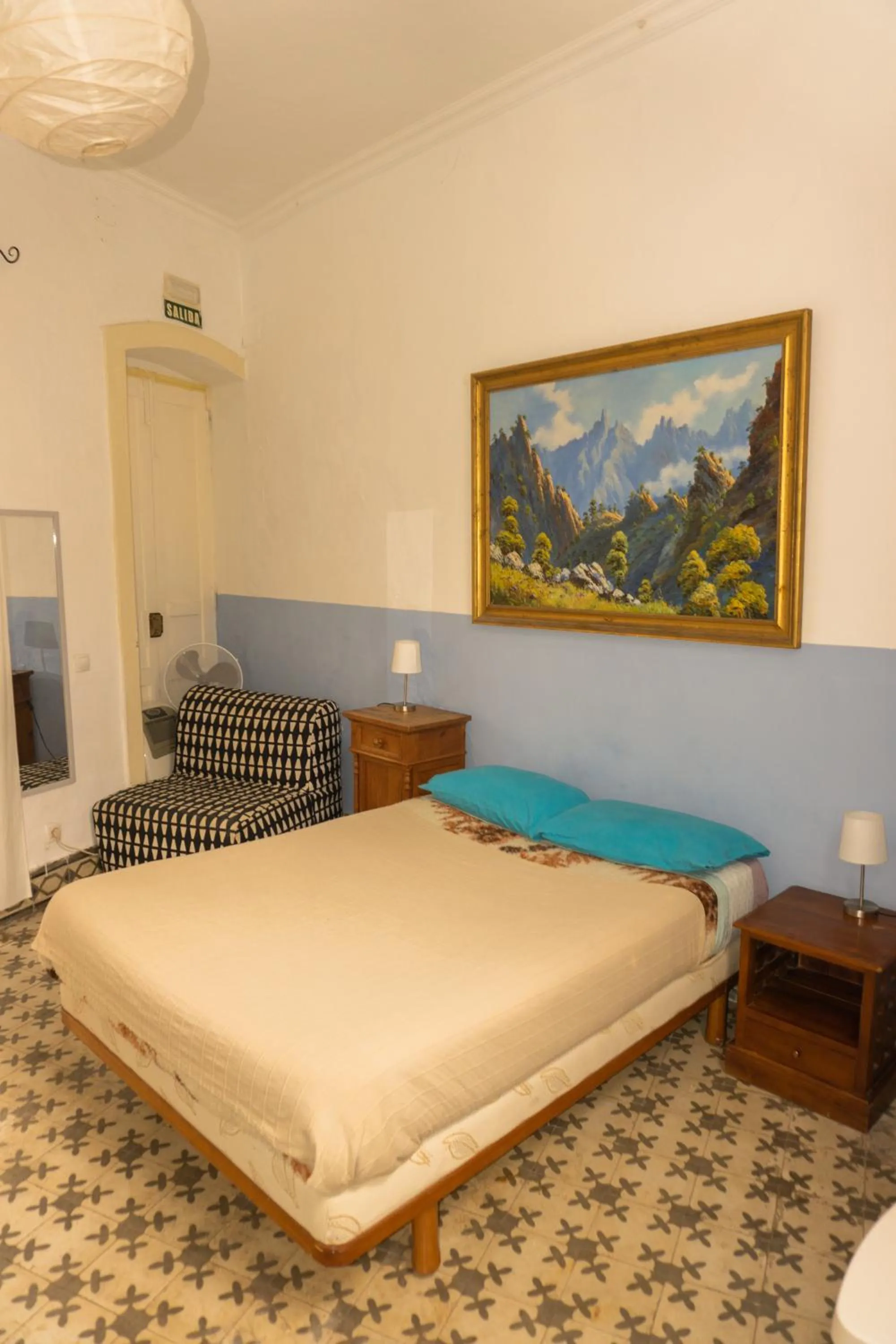 Photo of the whole room, Bed in Hostel Albergue La Casa Encantada