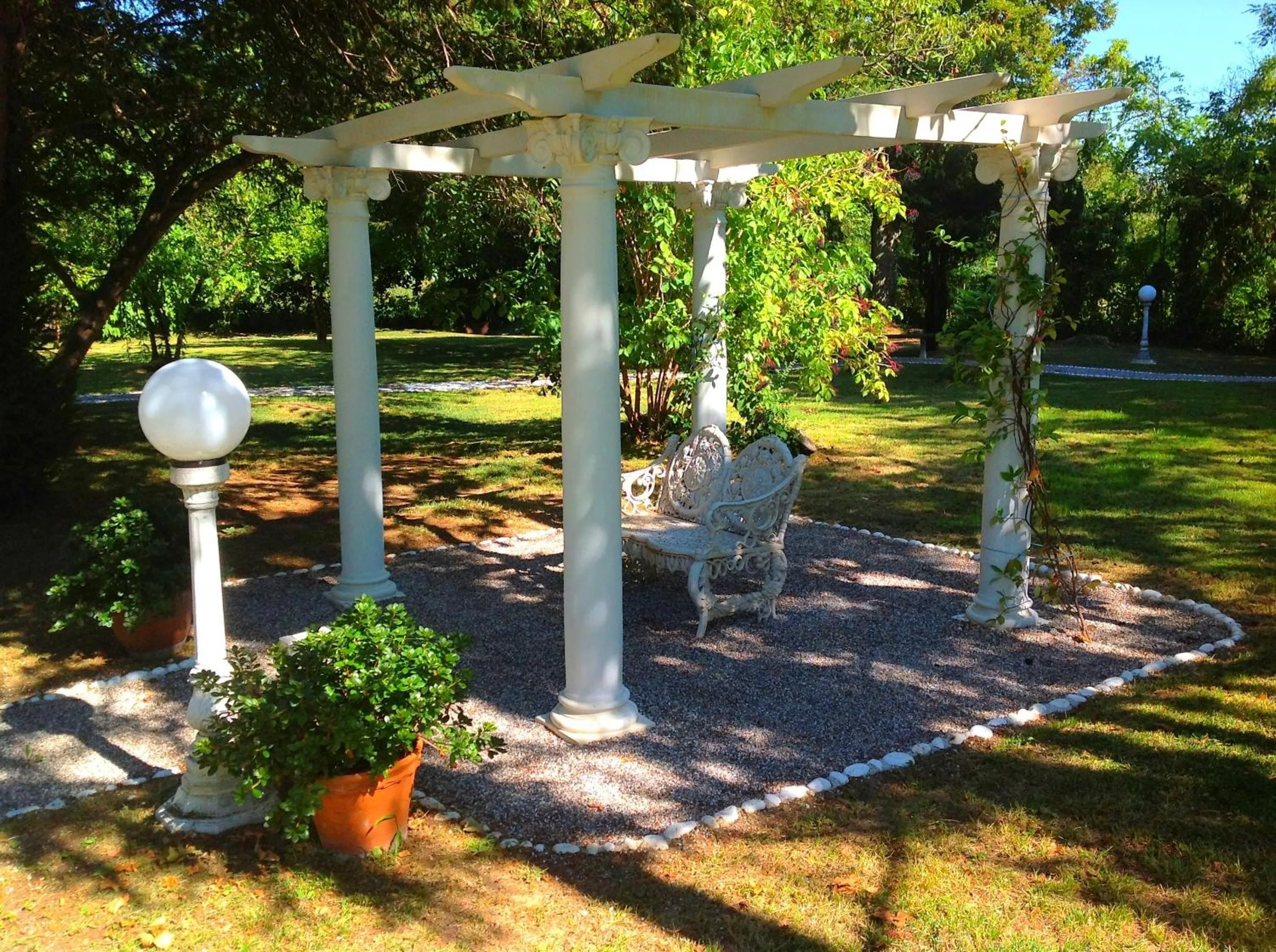 Garden view in B&b Villa Bornancini