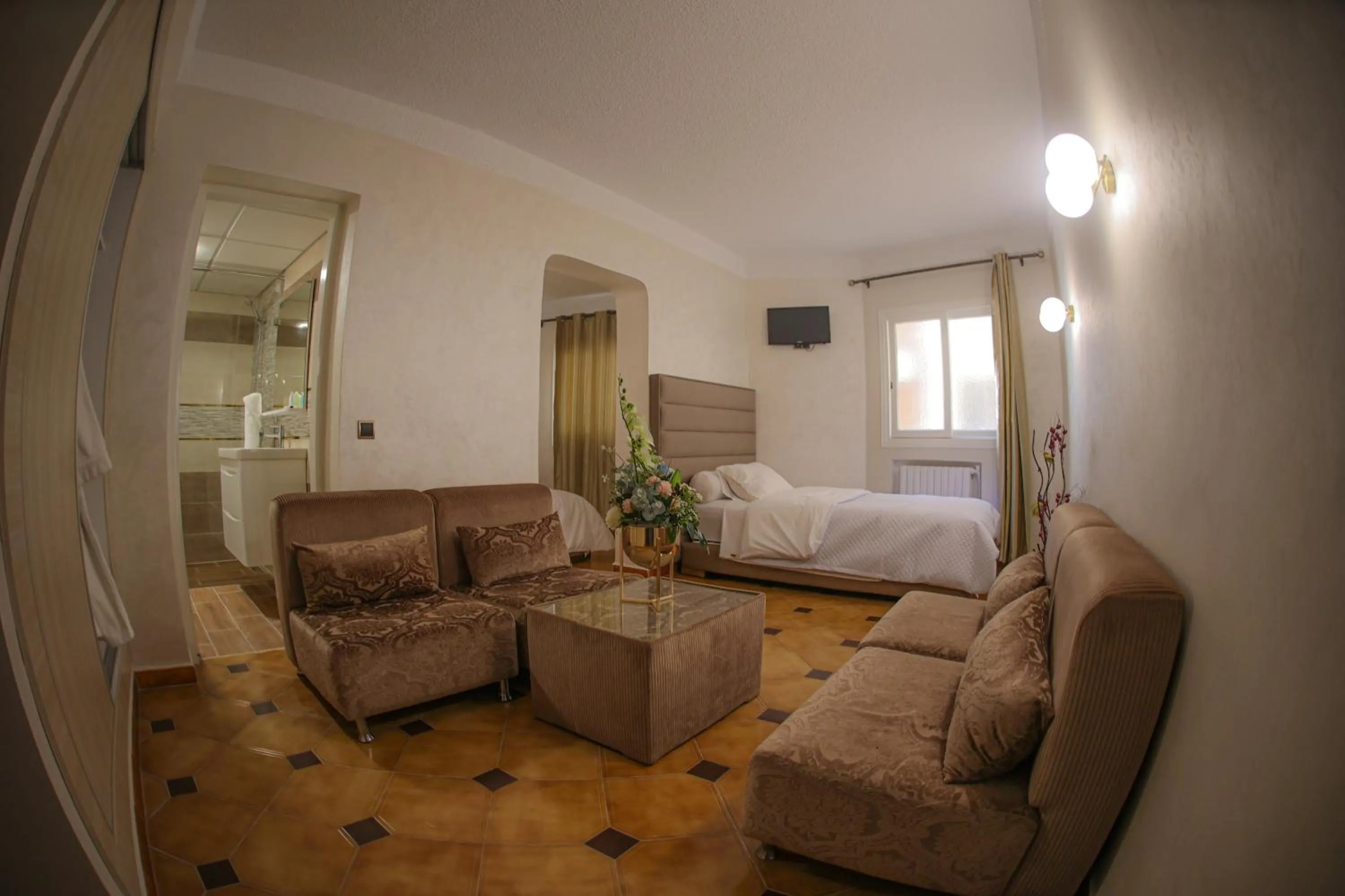 Bed in Hôtel Des Lilas