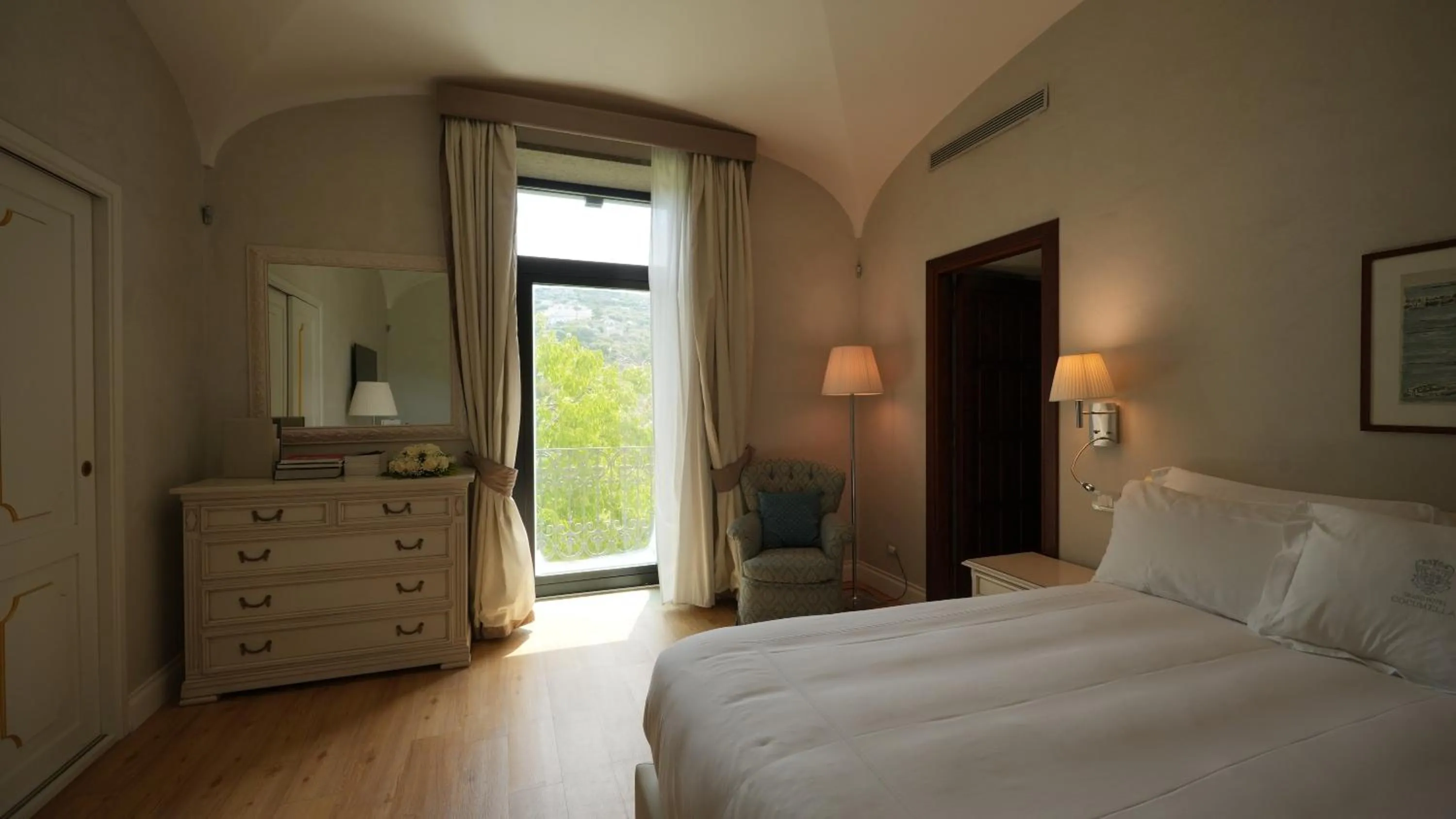 Bedroom, Bed in Grand Hotel Cocumella