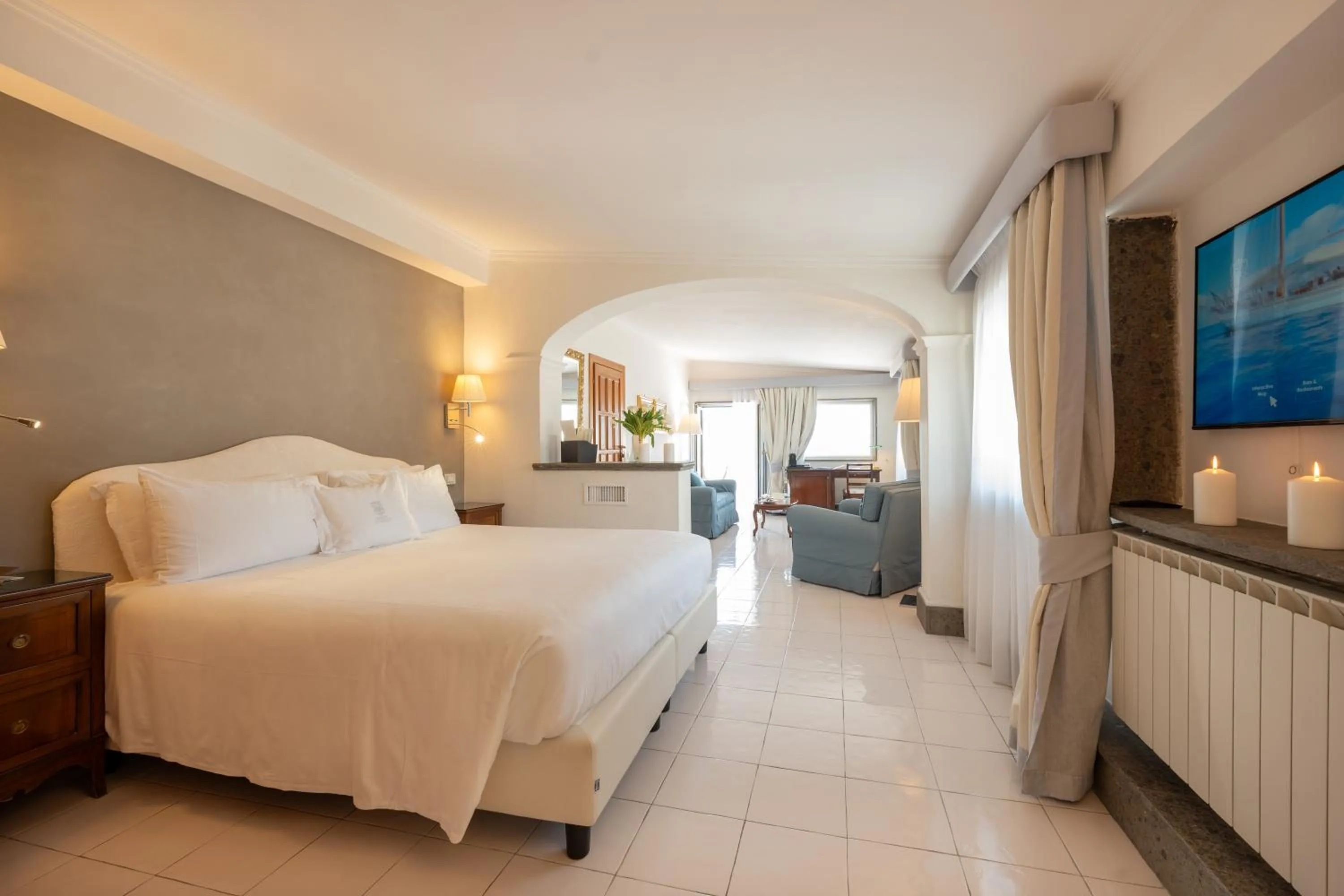 Bedroom, Bed in Grand Hotel Cocumella