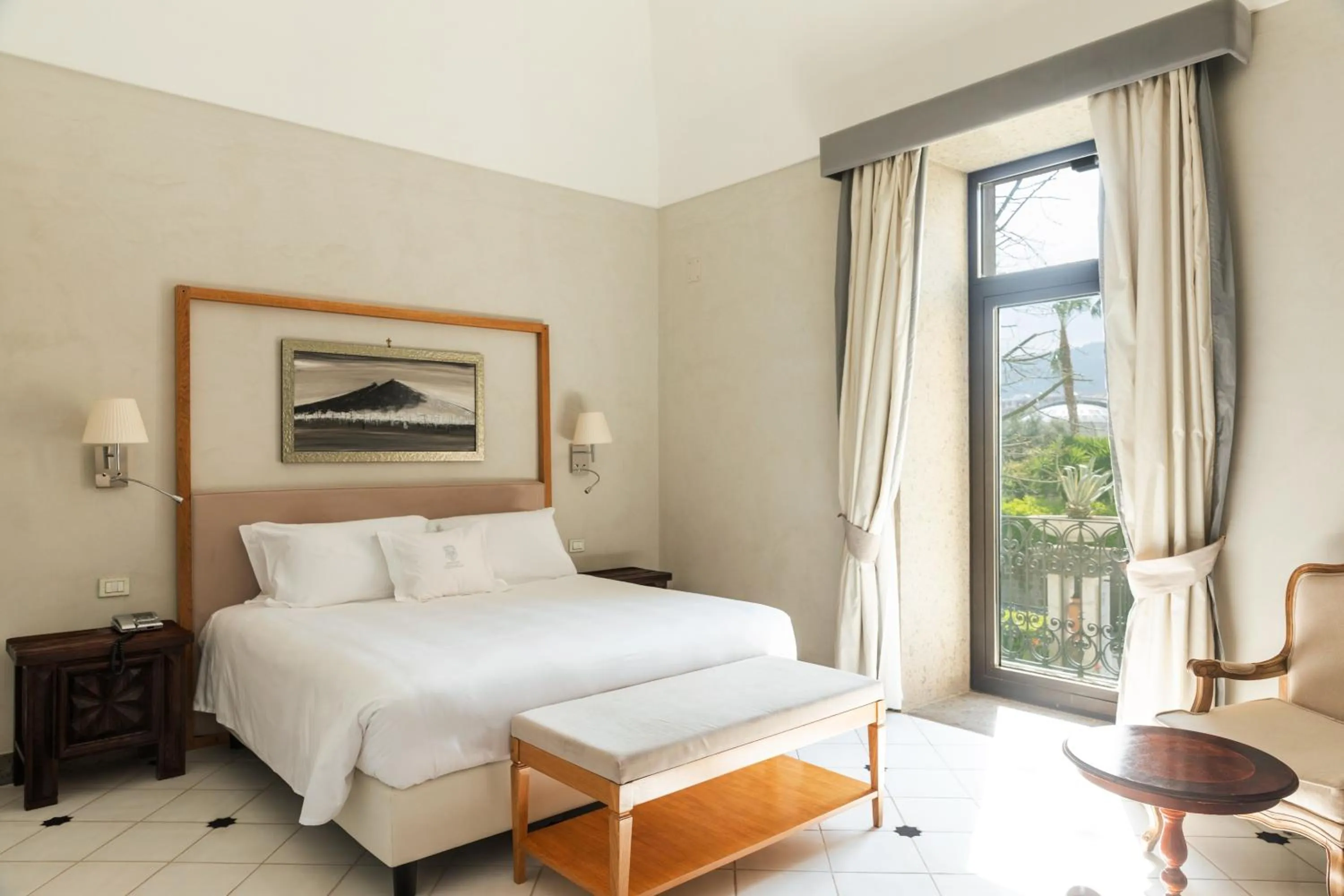 Bedroom, Bed in Grand Hotel Cocumella