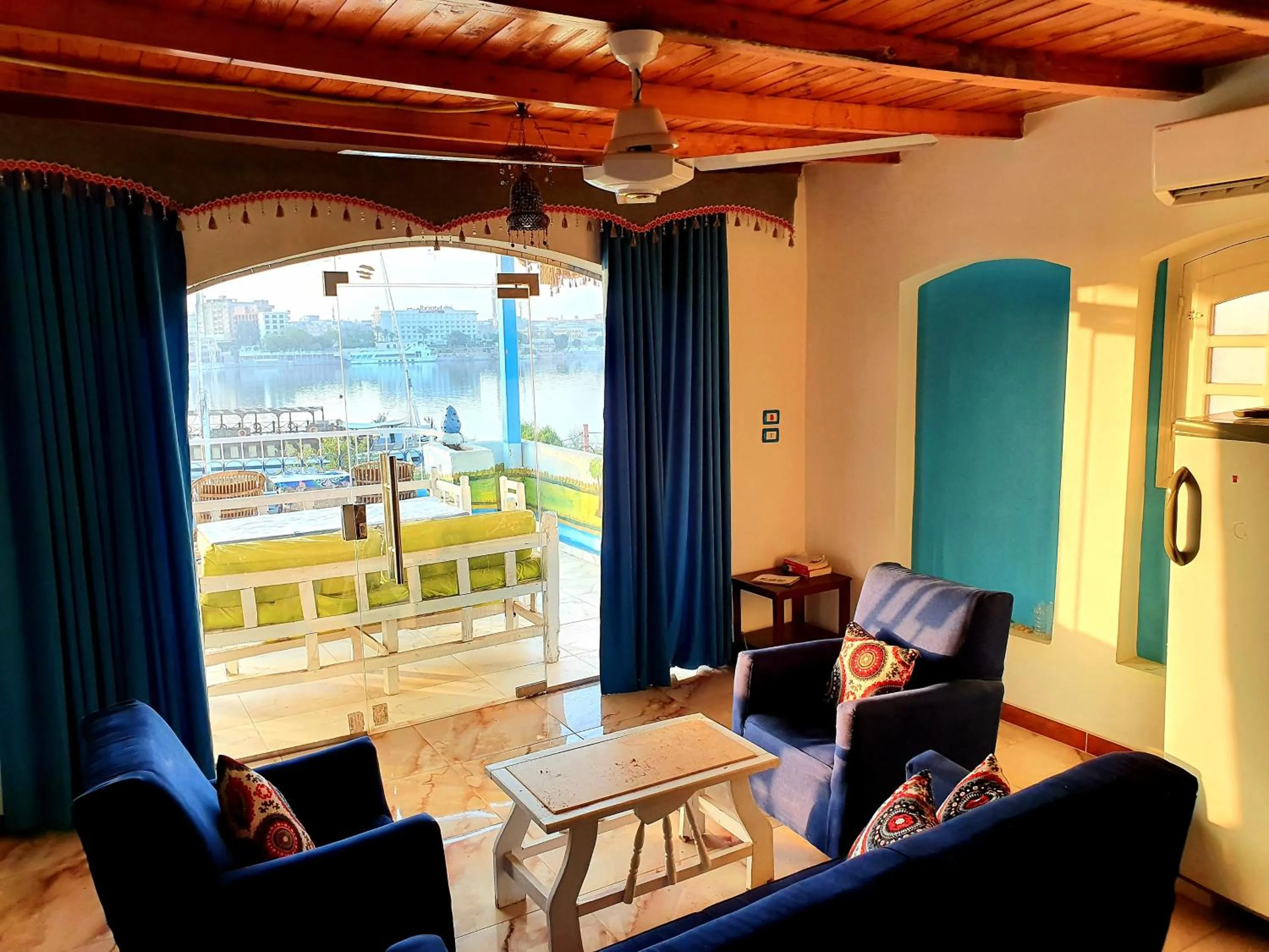 Living room in Luxor Guest House