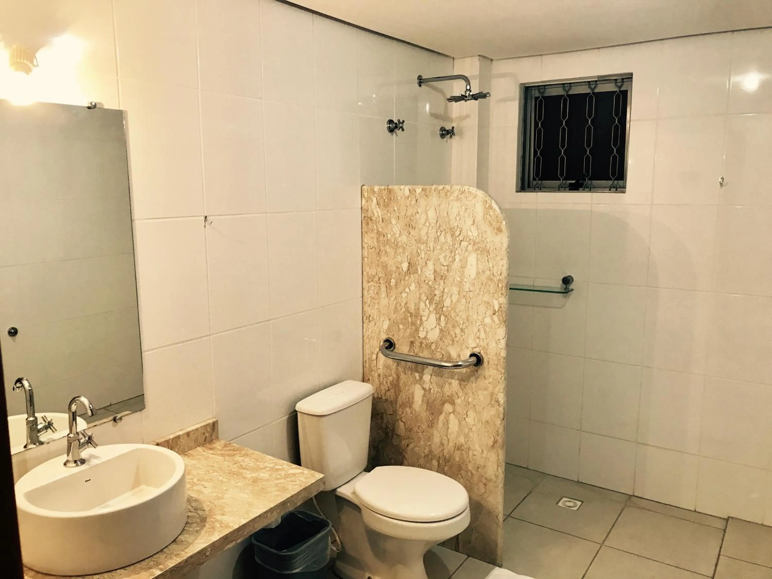 Bathroom in Hotel Nossa Casa