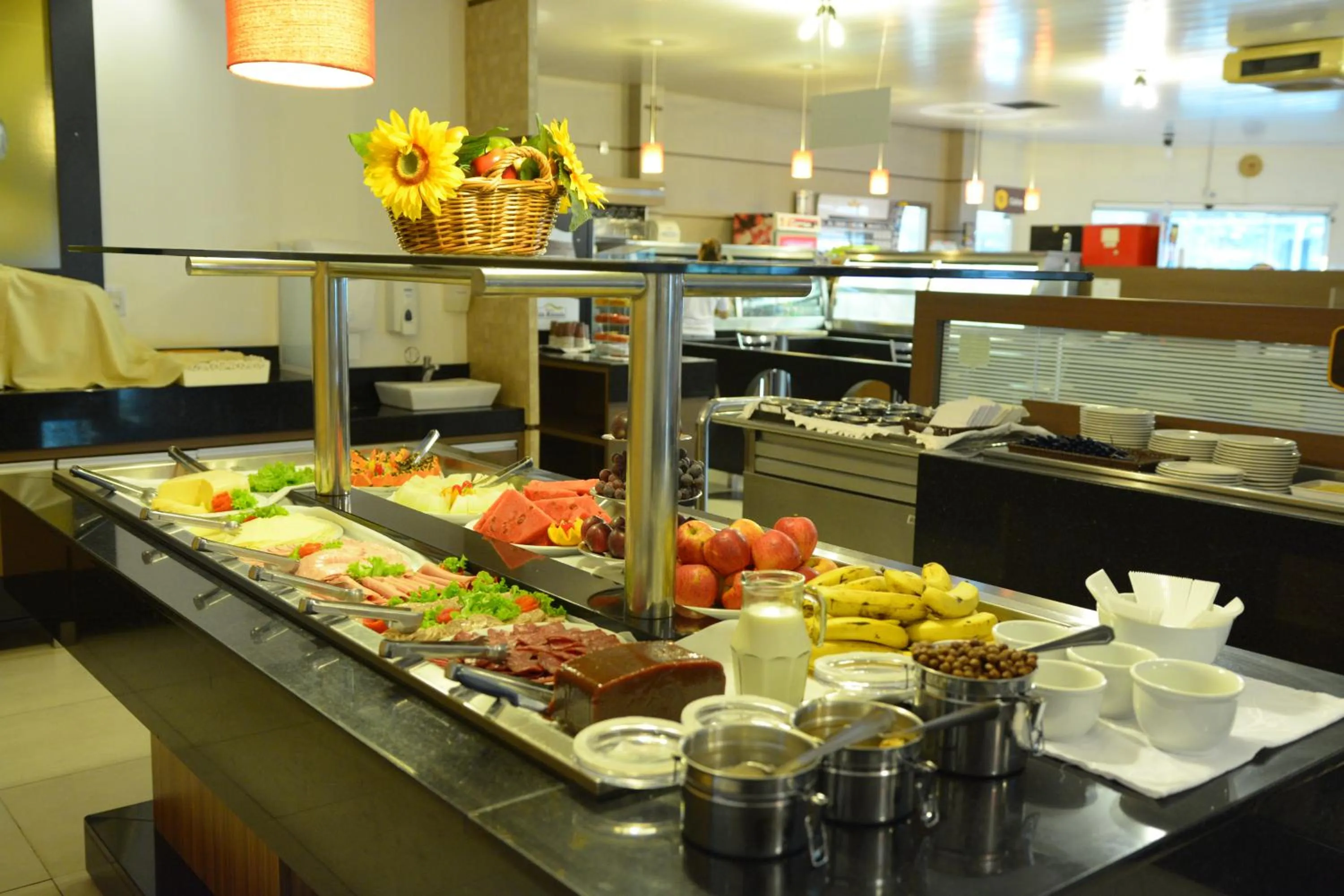 American breakfast in Hotel Nossa Casa