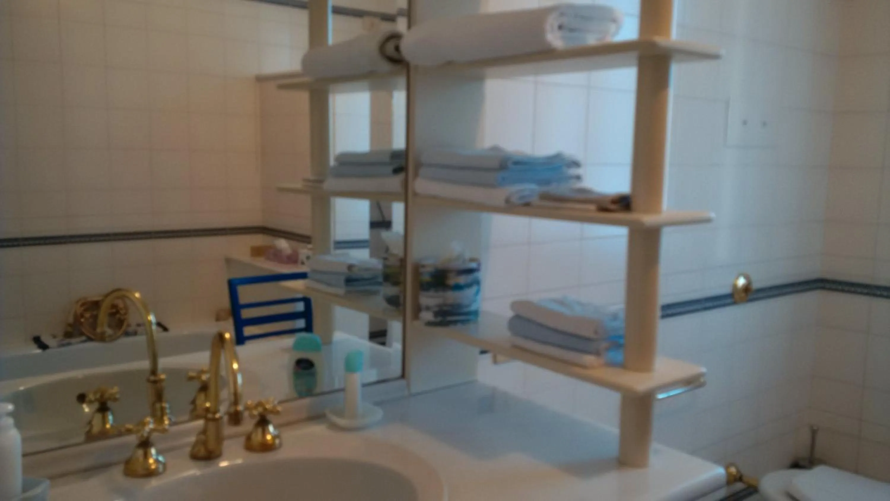 Bathroom in Villa dei Pini