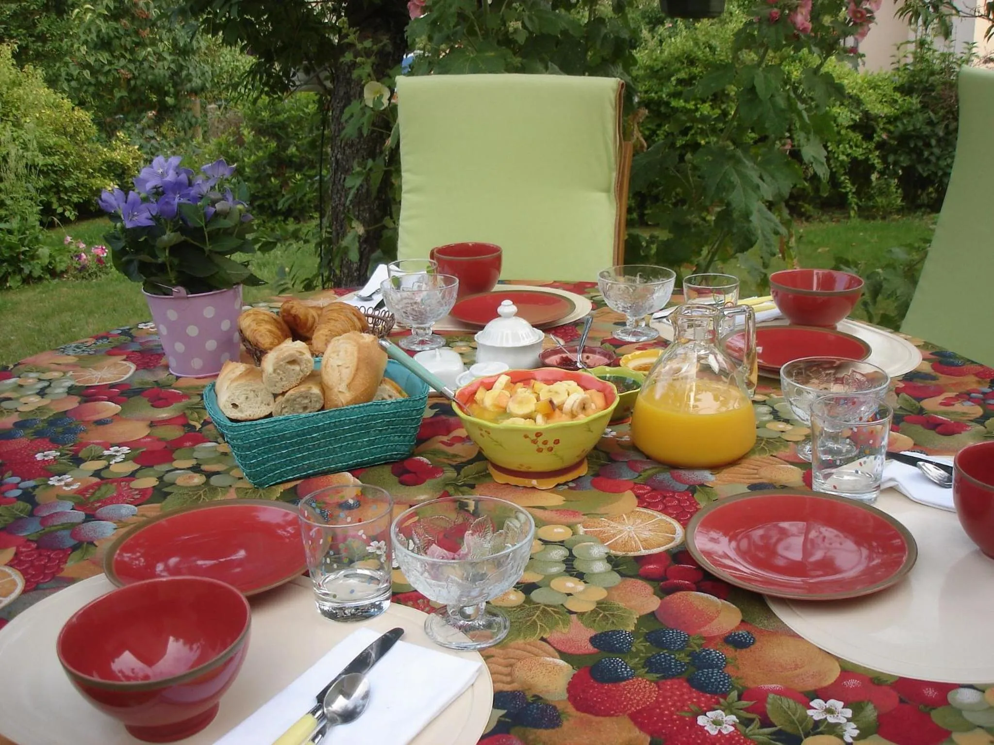 Food and drinks in Couette Et Cafe Crème