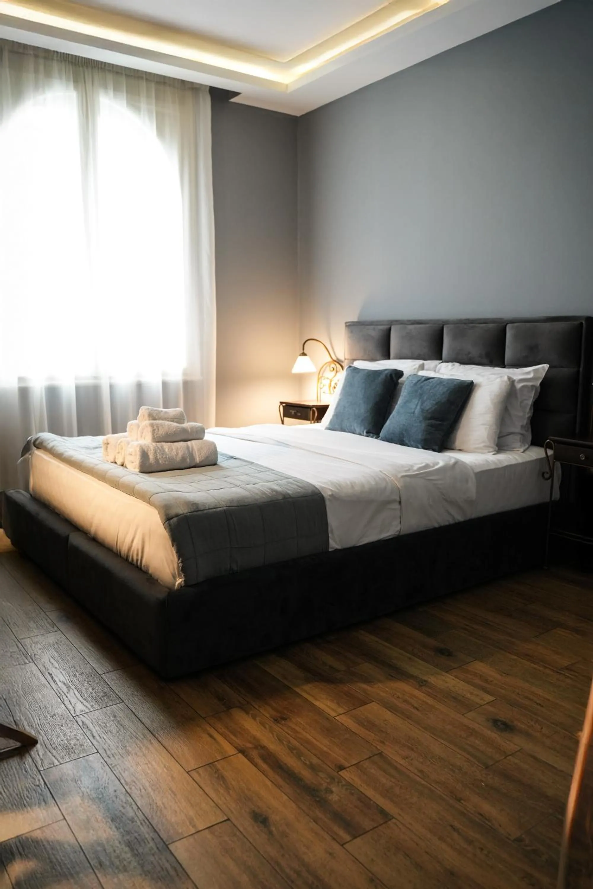 Bed in Hotel Dum by Muskat