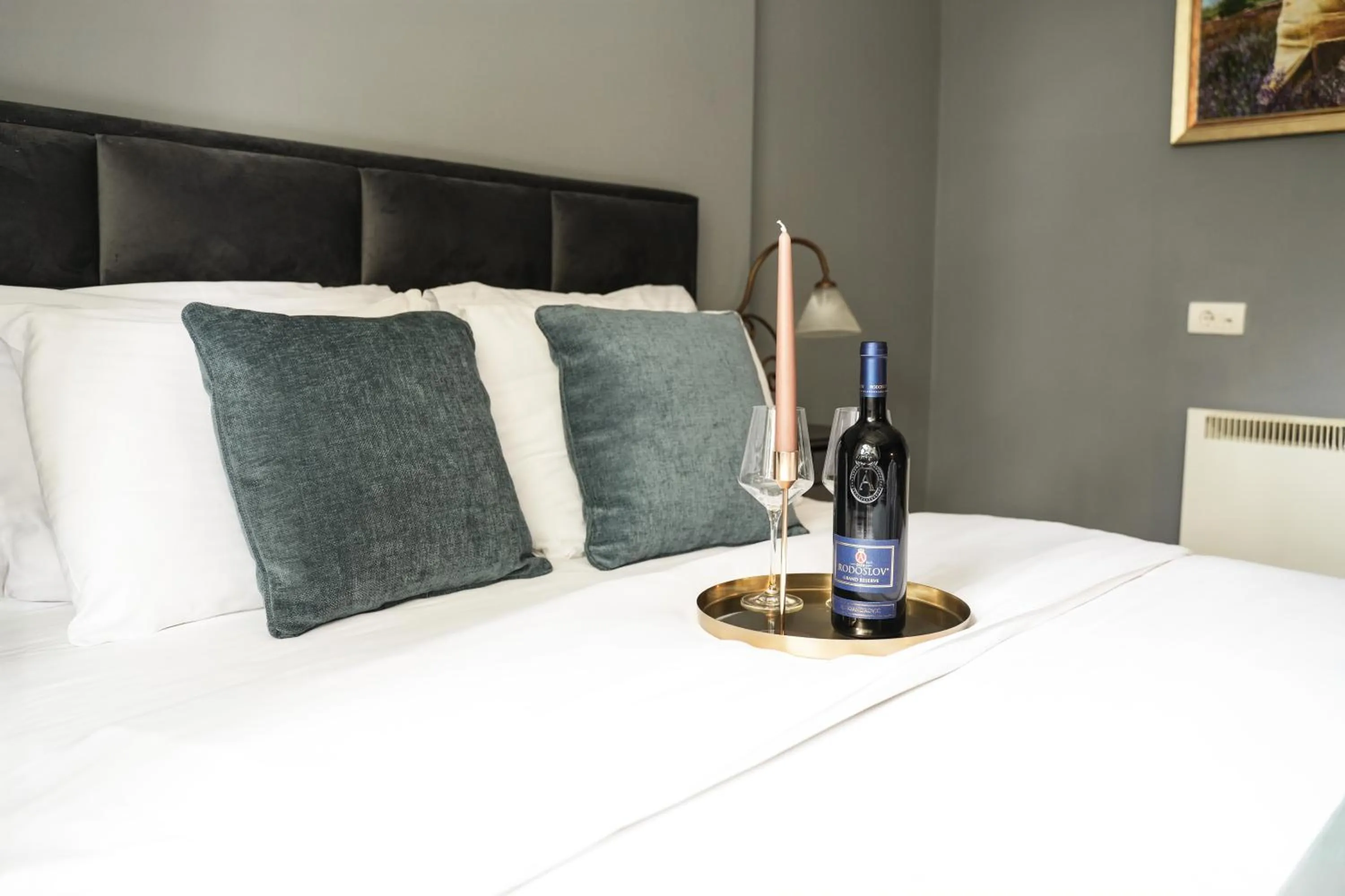 Bed in Hotel Dum by Muskat