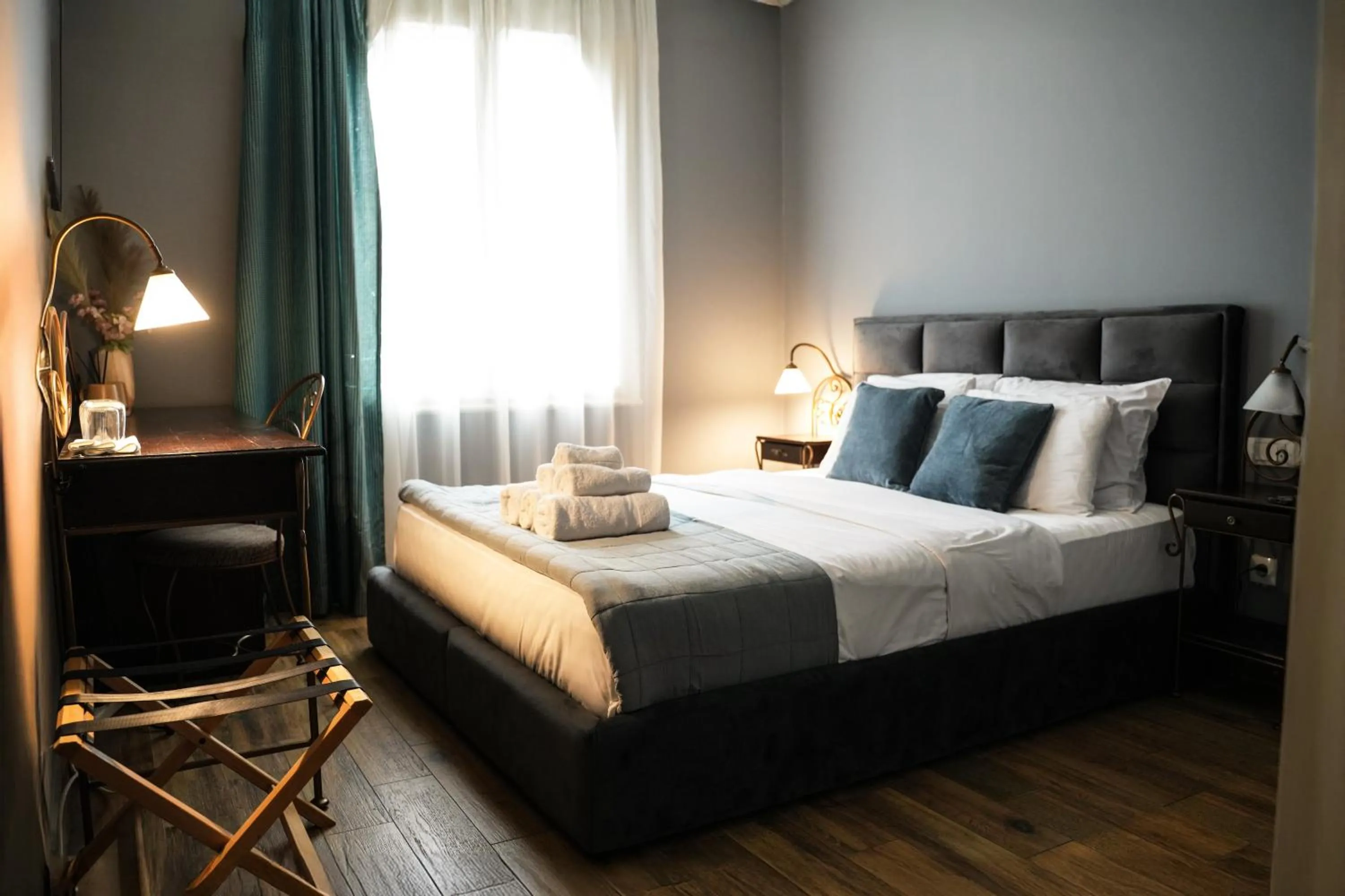 Bed in Hotel Dum by Muskat