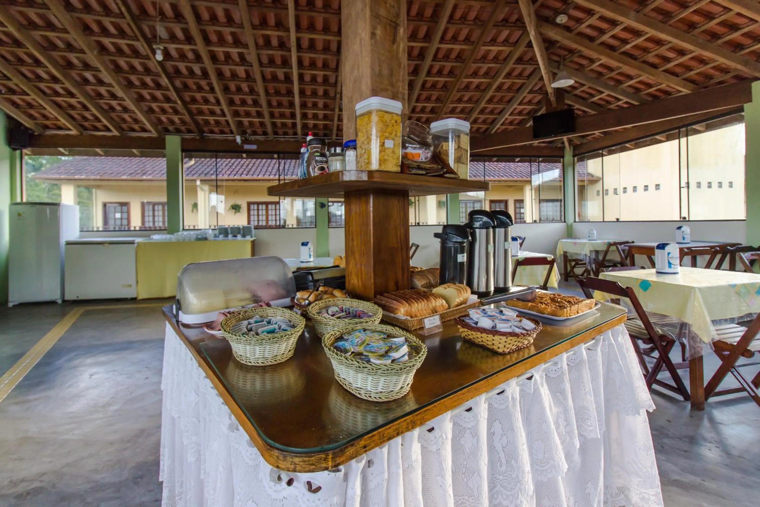 Buffet breakfast in Viamar Pousada